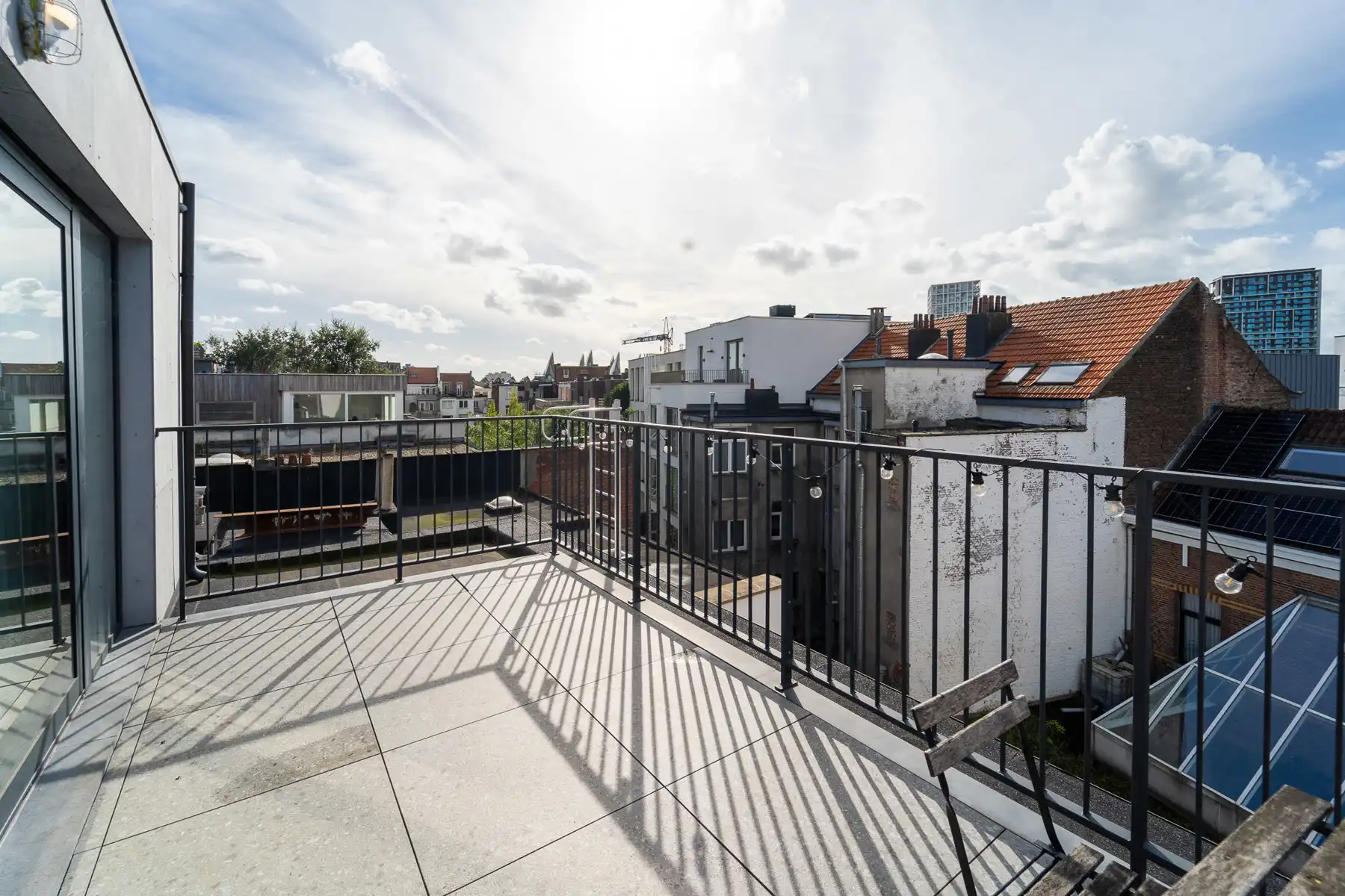 Exclusieve penthouse met 3slpks en dakterras op 't Zuid! foto 2