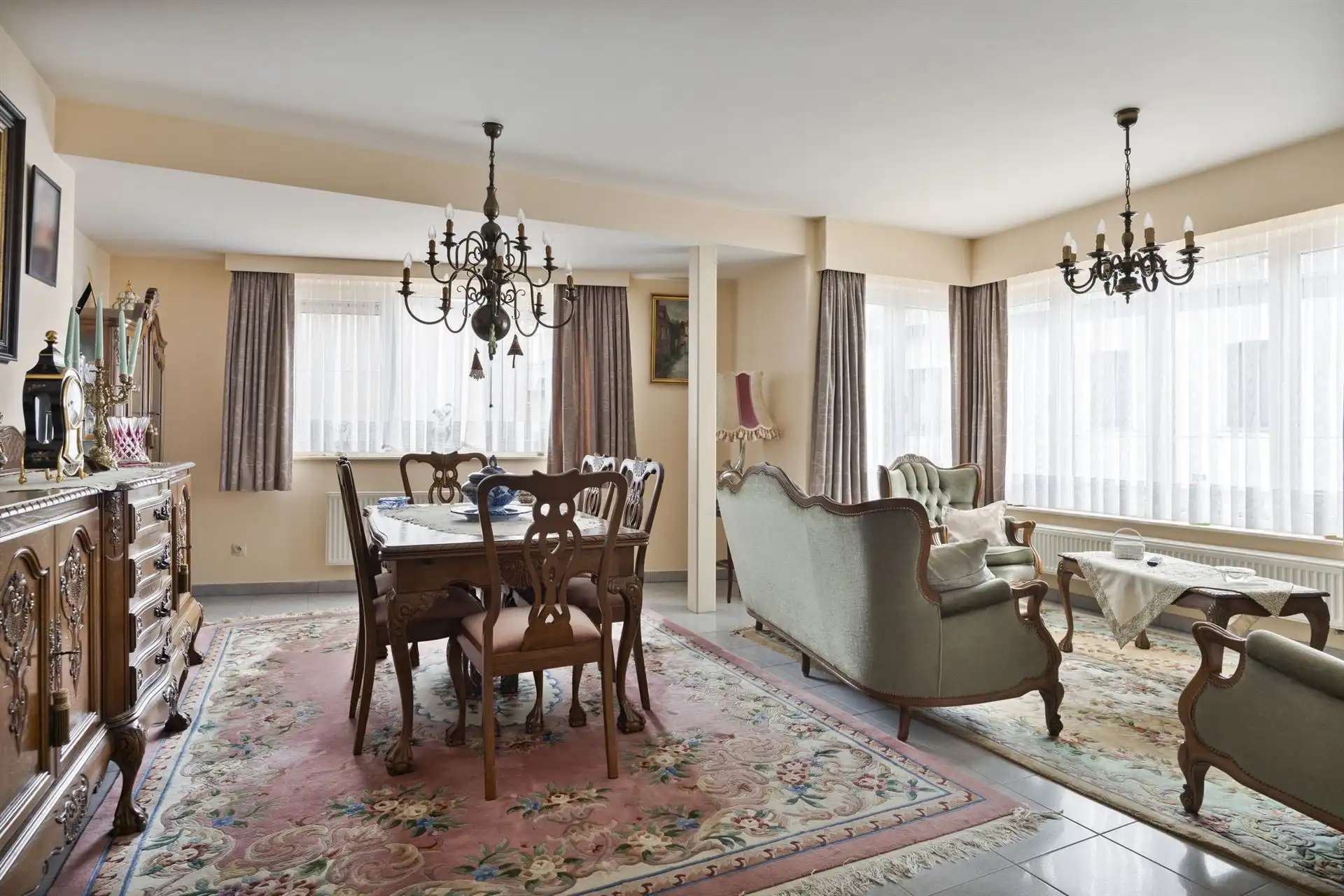 Instapklaar appartement met 3 slaapkamers, terras en garage foto 3