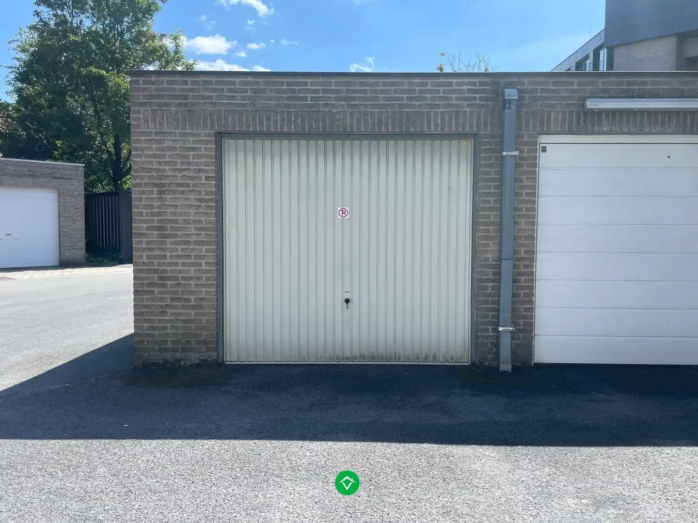 Groot appartement met 2 slaapkamers en garage in centrum Roeselare  foto 16
