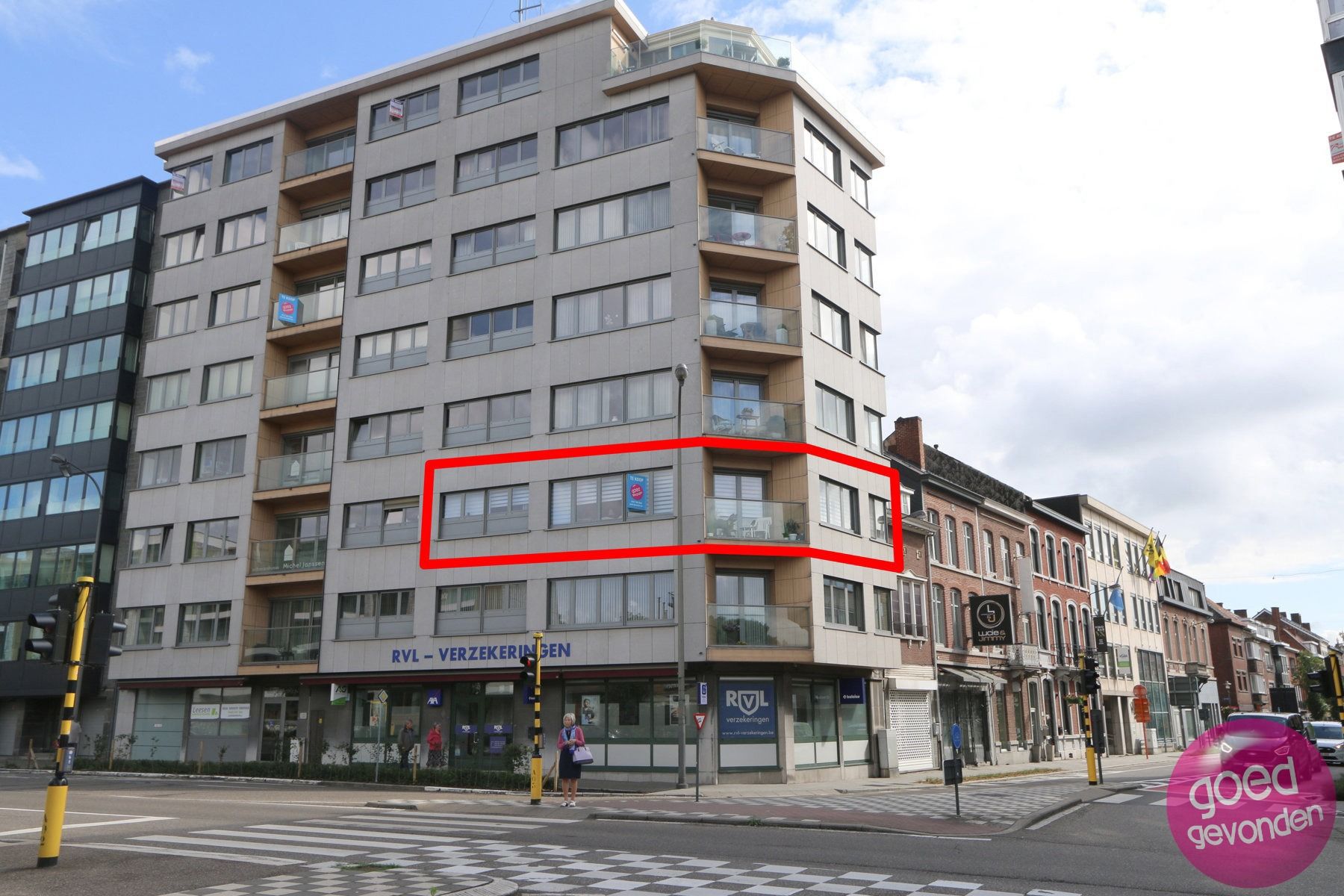 APP 2 SLK - TERRAS - LIFT - CENTRAAL  foto {{pictureIndex}}
