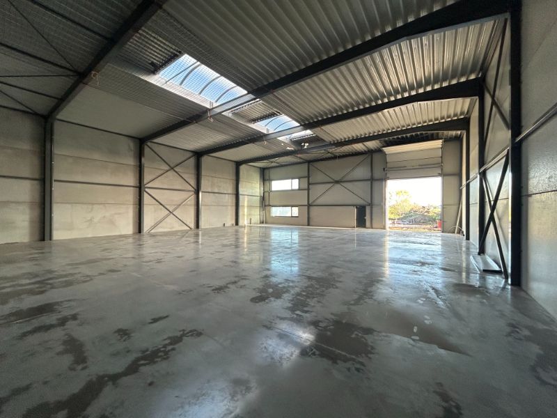 *** LAATSTE 2 *** grote nieuwbouw KMO-UNITS - oppervlakte 508m² foto 3