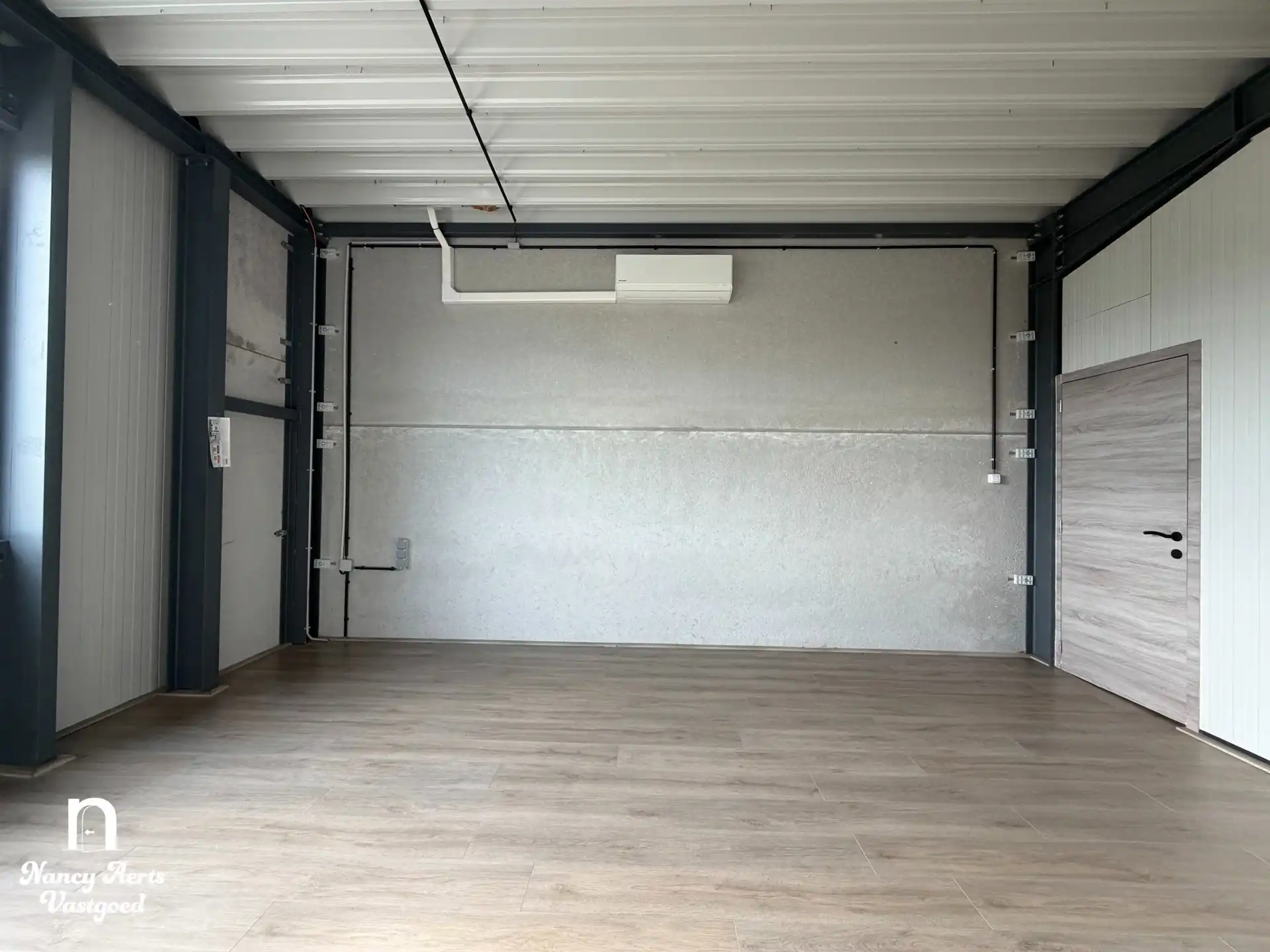 Instapklare KMO-unit van 180m² met kantoorruimte in Beringen foto 11