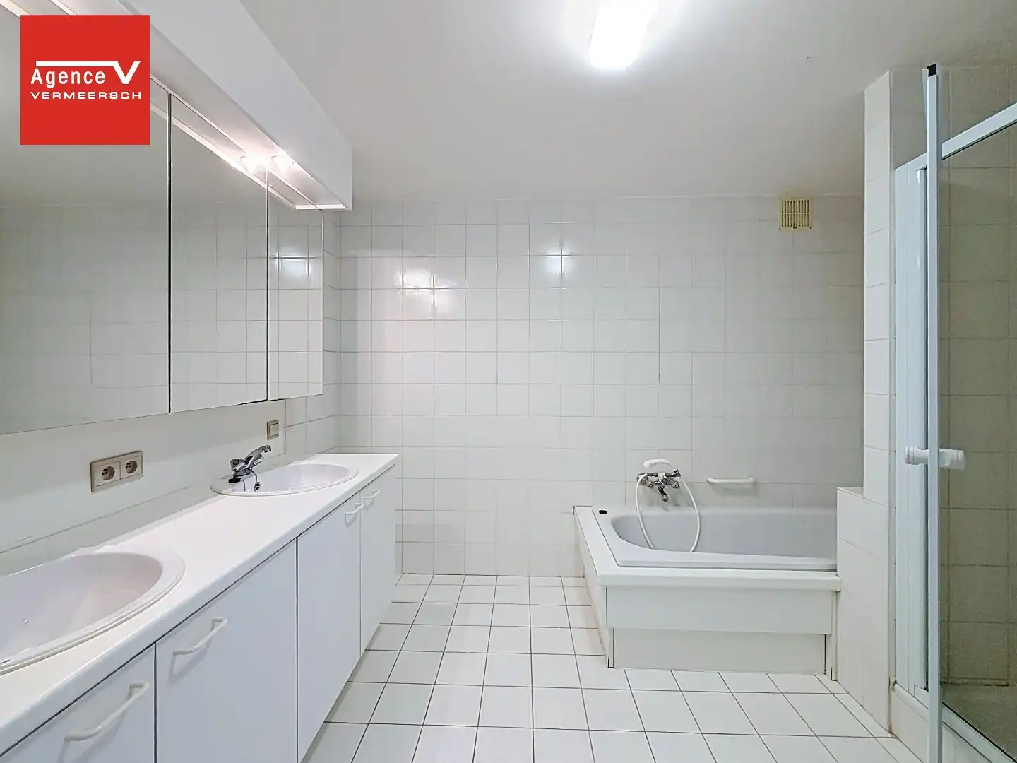 Stijlvol parkzicht appartement (97 m²) – 1 slaapkamer & 2 zonnige terrassen foto 8