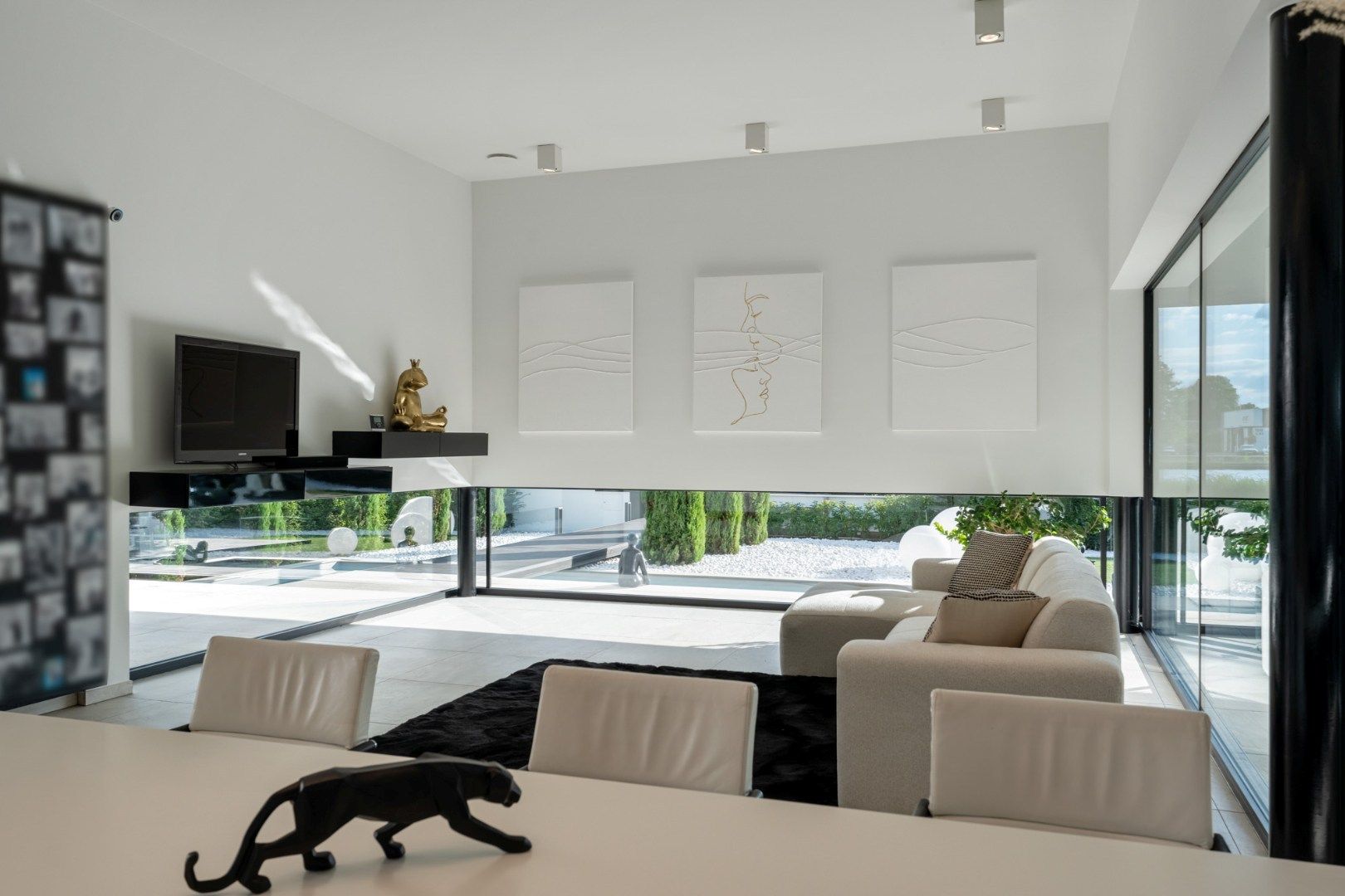 Unieke designvilla met zwembad en panoramisch uitzicht op het Albertkanaal foto 17