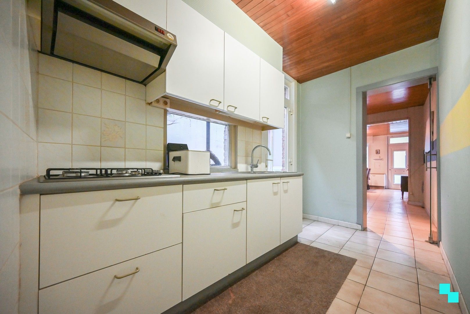 Eengezinswoning met garage nabij centrum van Izegem foto 8