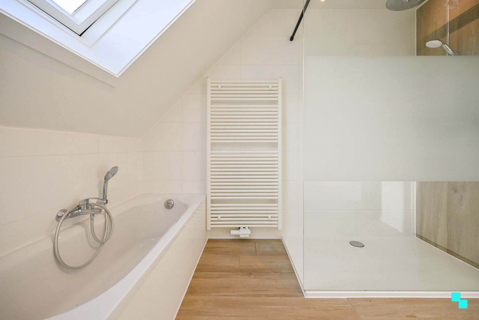 Instapklare ééngezinswoning met drie slaapkamers in rustige buurt te Rumbeke foto 22