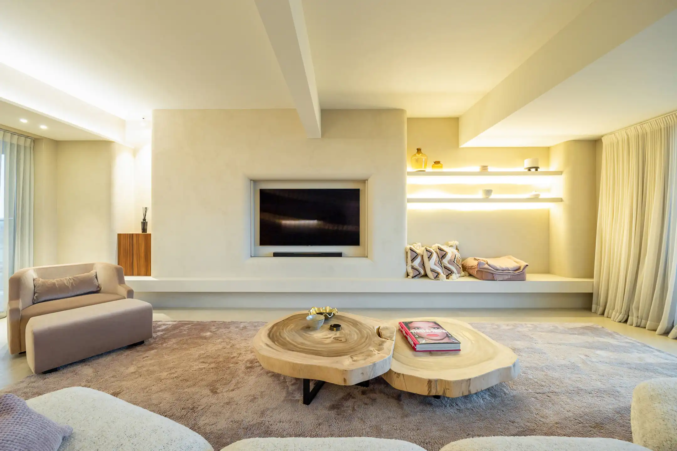 ANTWERPEN - Top gelegen en subliem afgewerkt appartement met zicht op Kathedraal en Bourlaschouwburg! foto 4