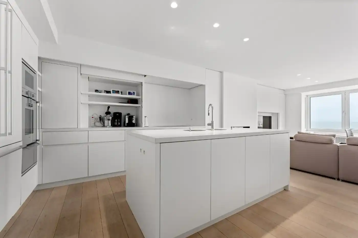 Breed appartement met frontaal zeezicht aan het Rubensplein foto 5