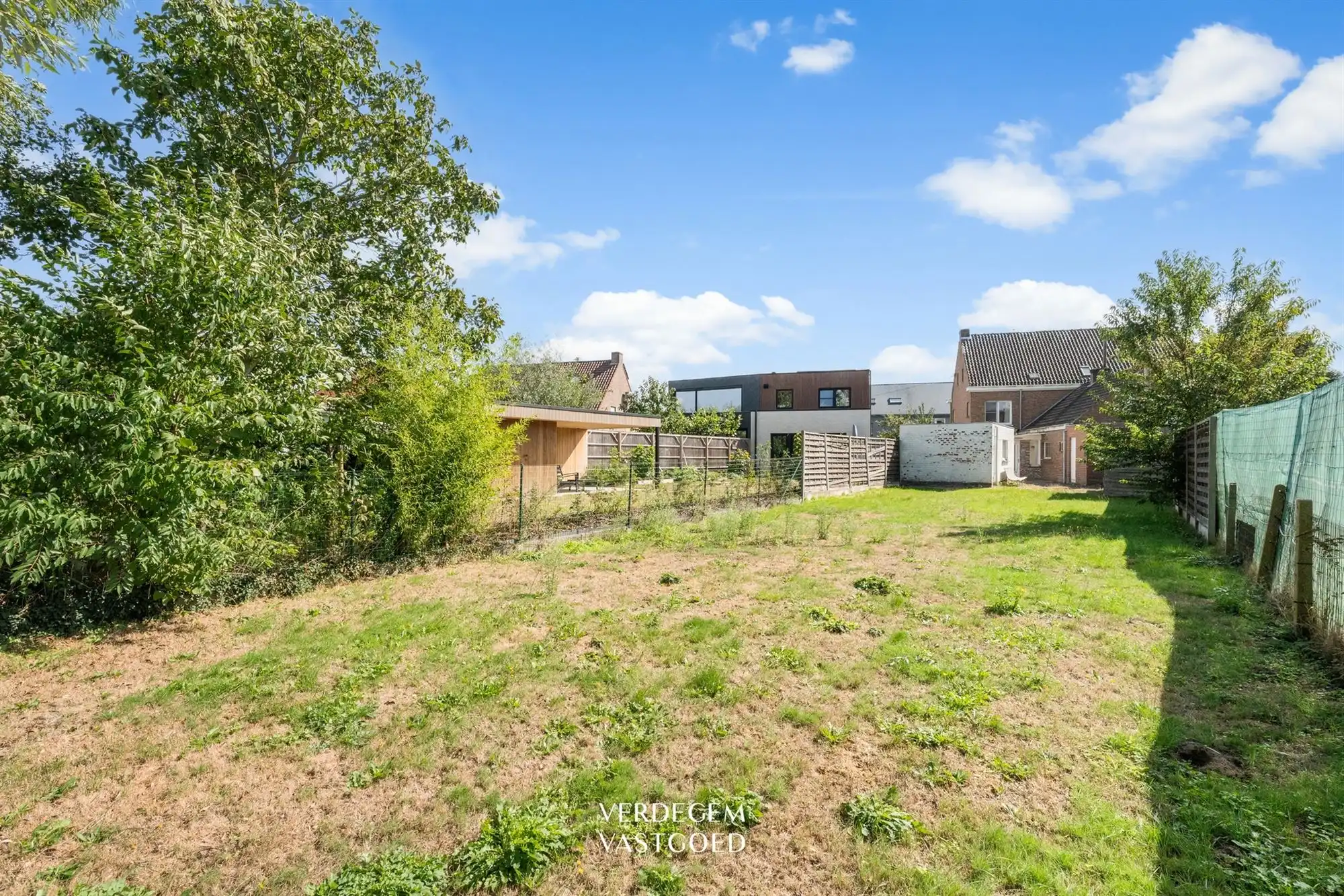 Rustig gelegen woning met 2+2 slaapkamers, tuin en garage, te renoveren foto 3