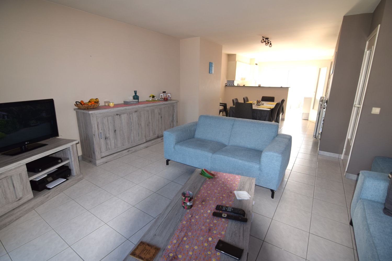 Mooi duplexappartement met drie slaapkamers en twee zongerichte terrassen. foto 3