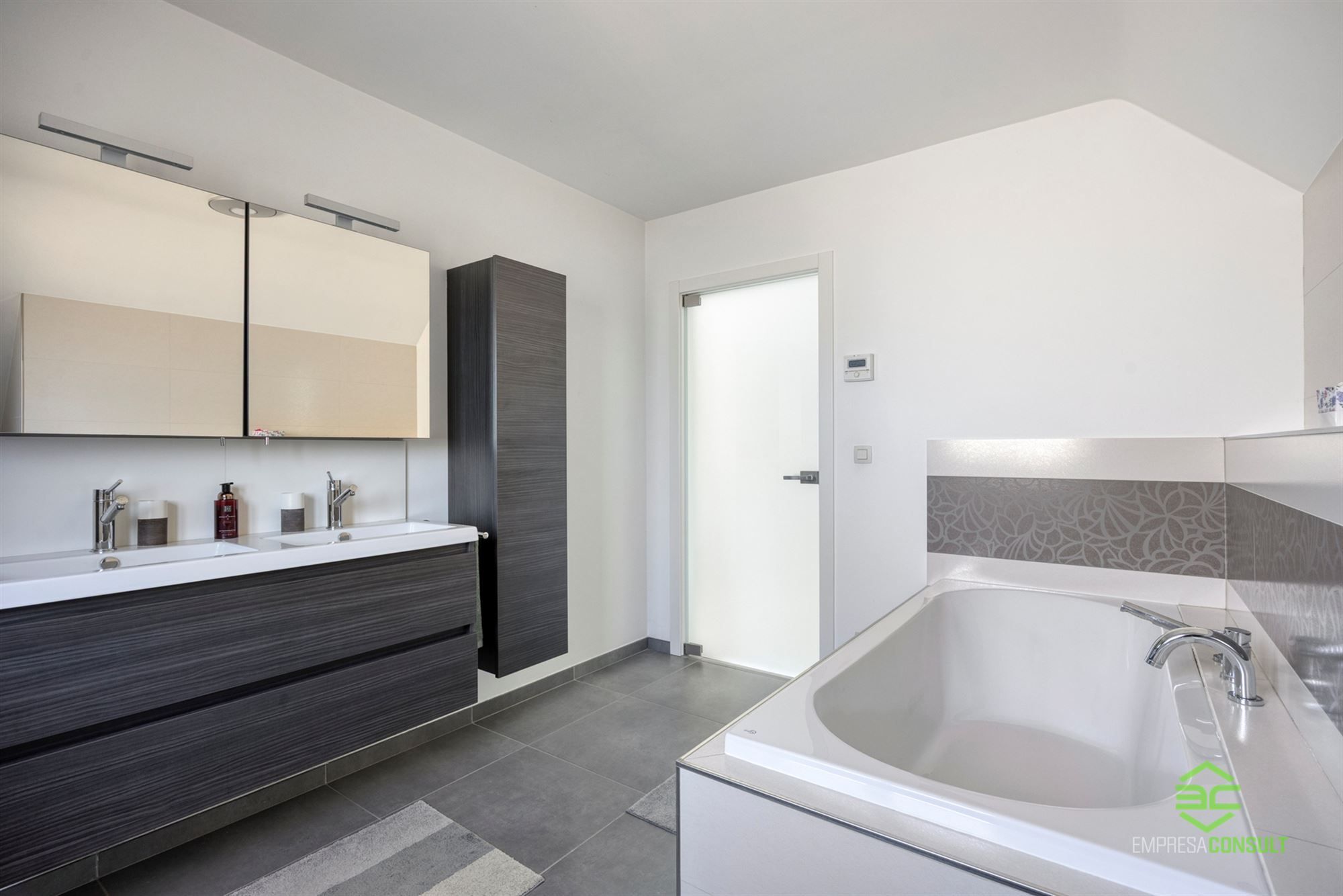 Instapklare woning met aparte garage en werkplaats van 150m² in Schulen! foto 20