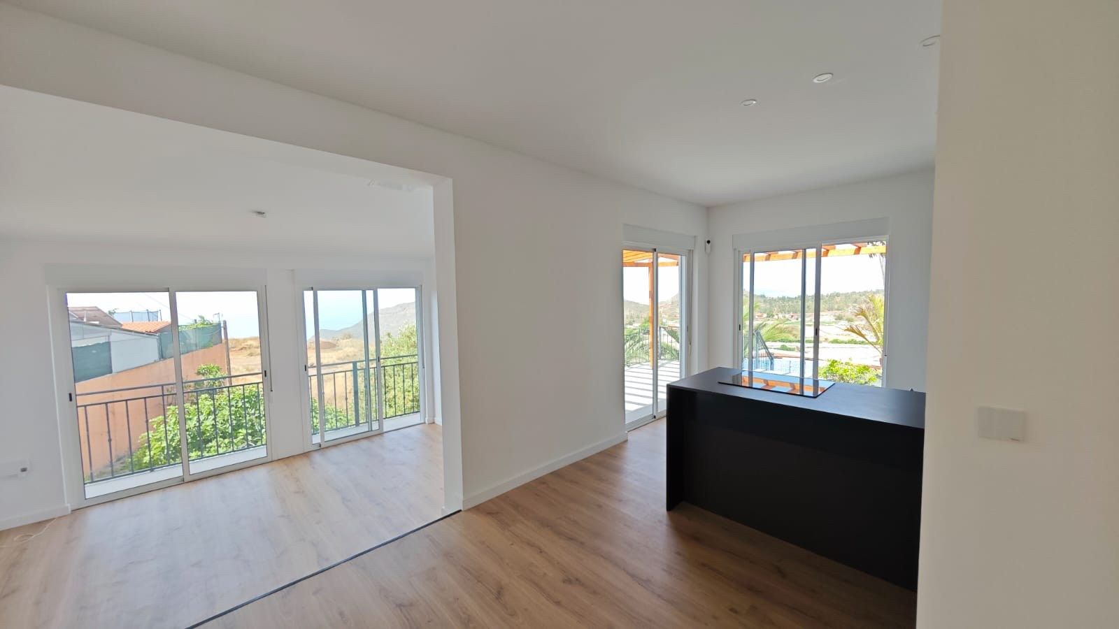 Ruime woning op toplocatie! foto 8