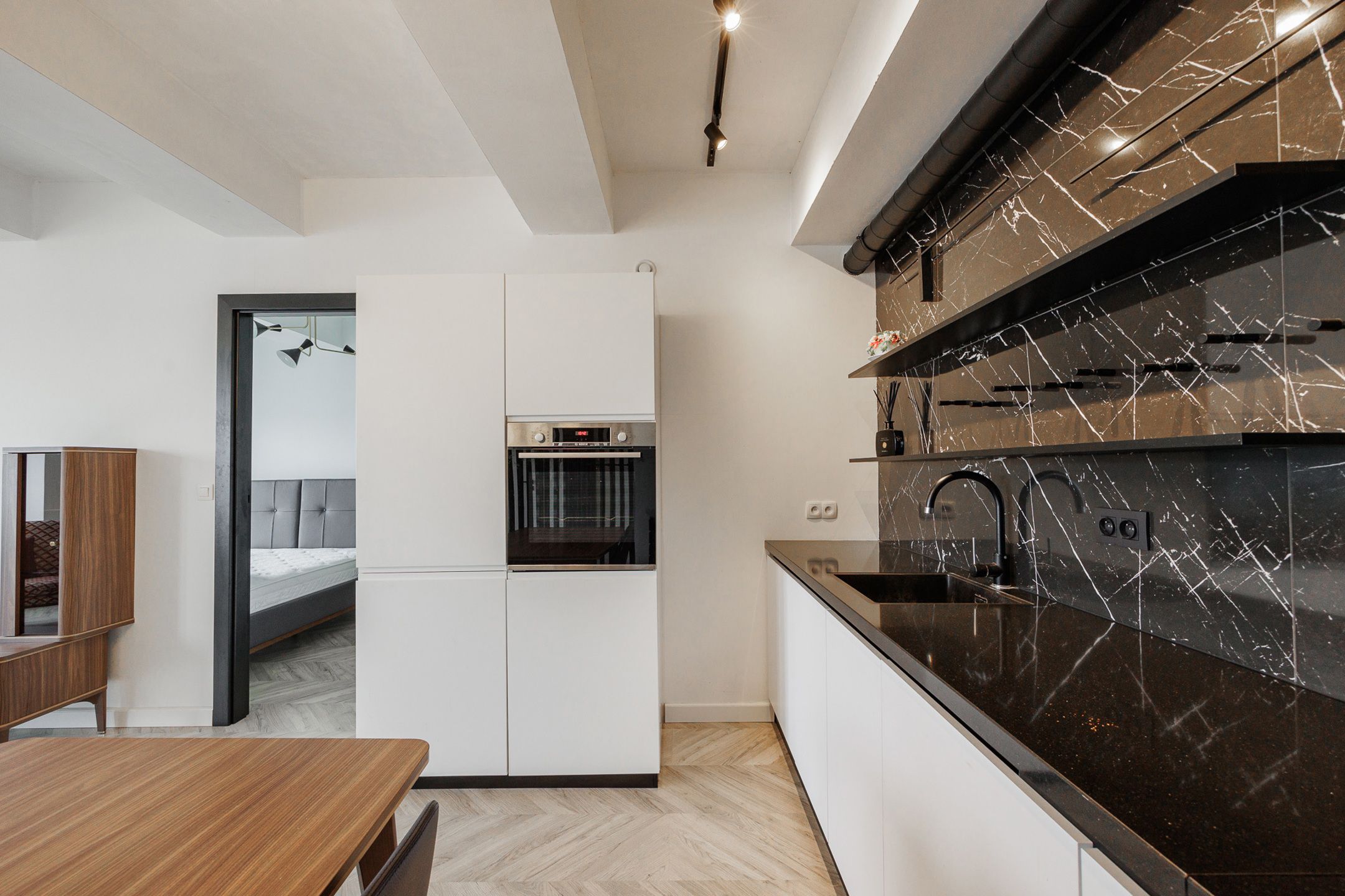 Recent tweeslaapkamer appartement te koop foto 6