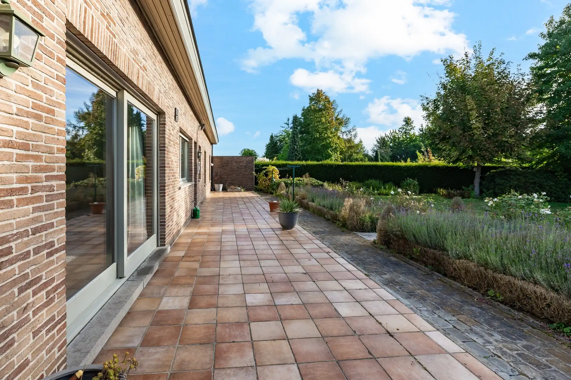 Charmante villa met panoramisch zicht op een toplocatie foto 42