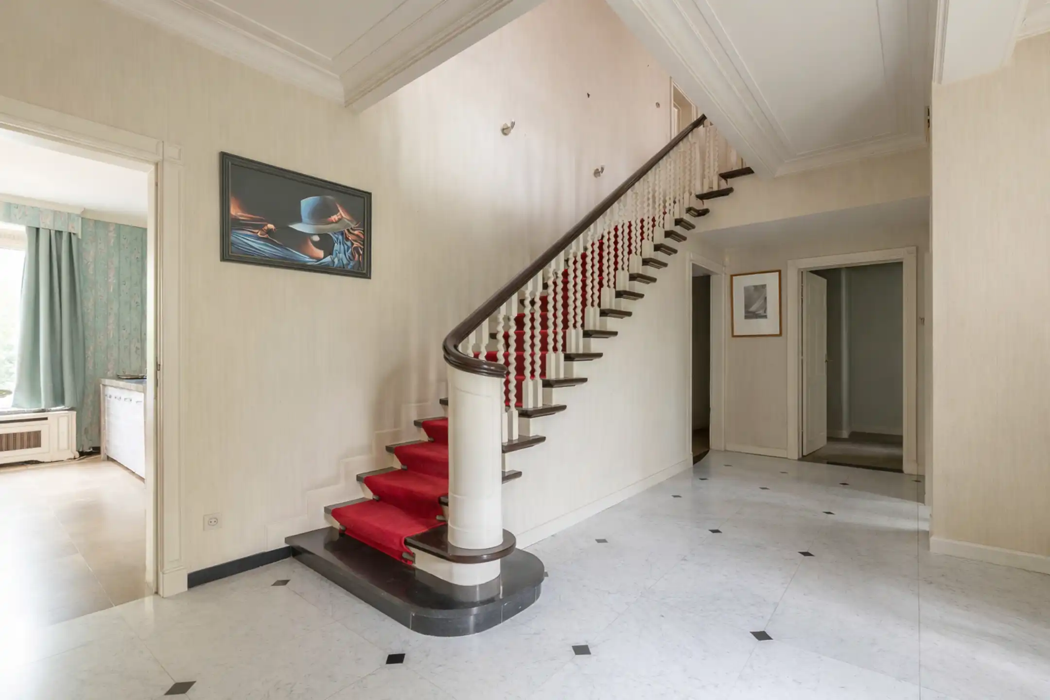 Riante te renoveren villa met grote tuin in centrum Rumbeke foto 2