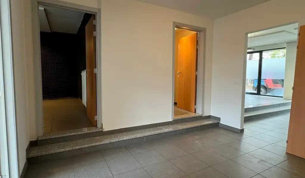 Rustig gelegen kantoor te huur vlakbij centrum Gent foto 6