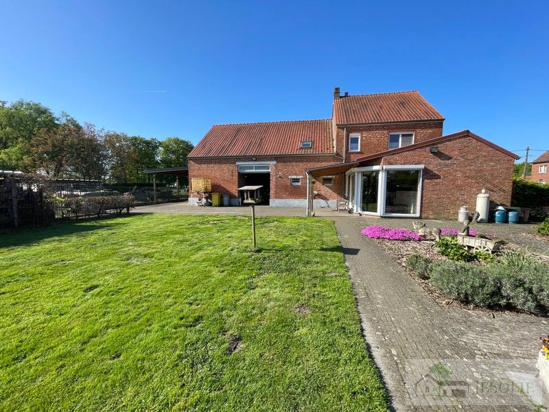 Landelijke woning op 90a85ca - met vergunde stallen foto 3