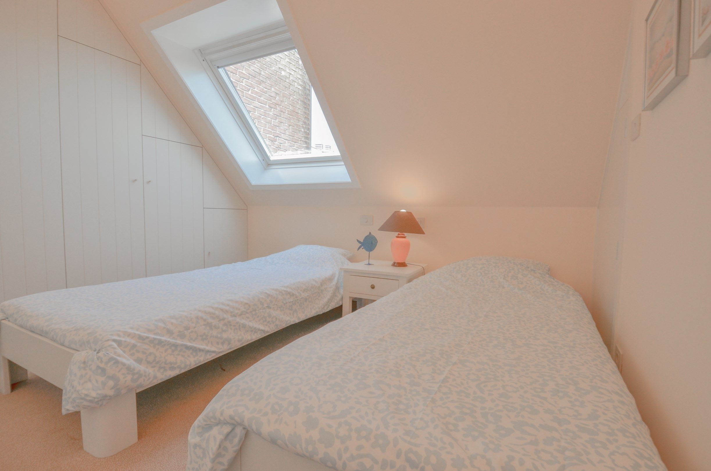 Stijlvol duplexappartement met zonnige terrassen en open zicht op de villa’s van het Zoute. foto 29