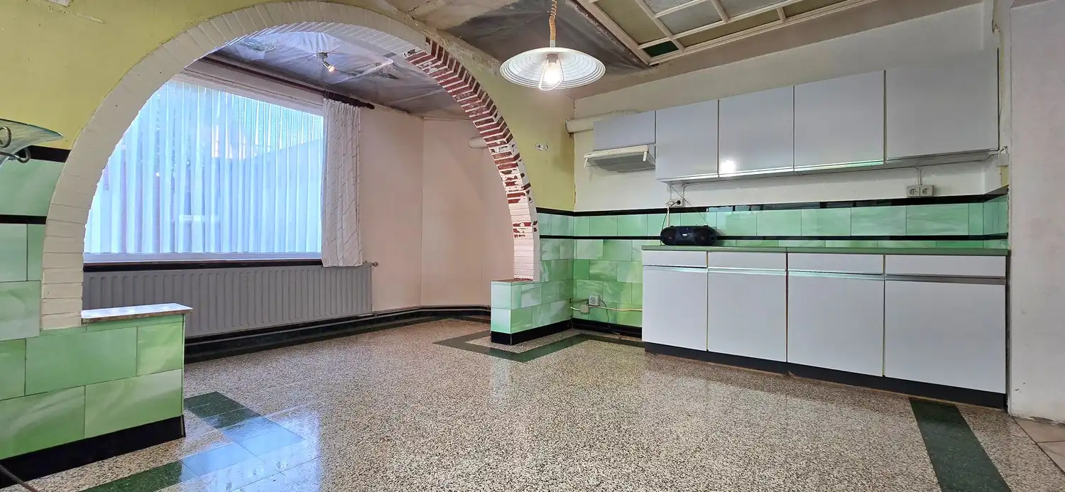 Te renoveren gesloten bebouwing te koop foto 13