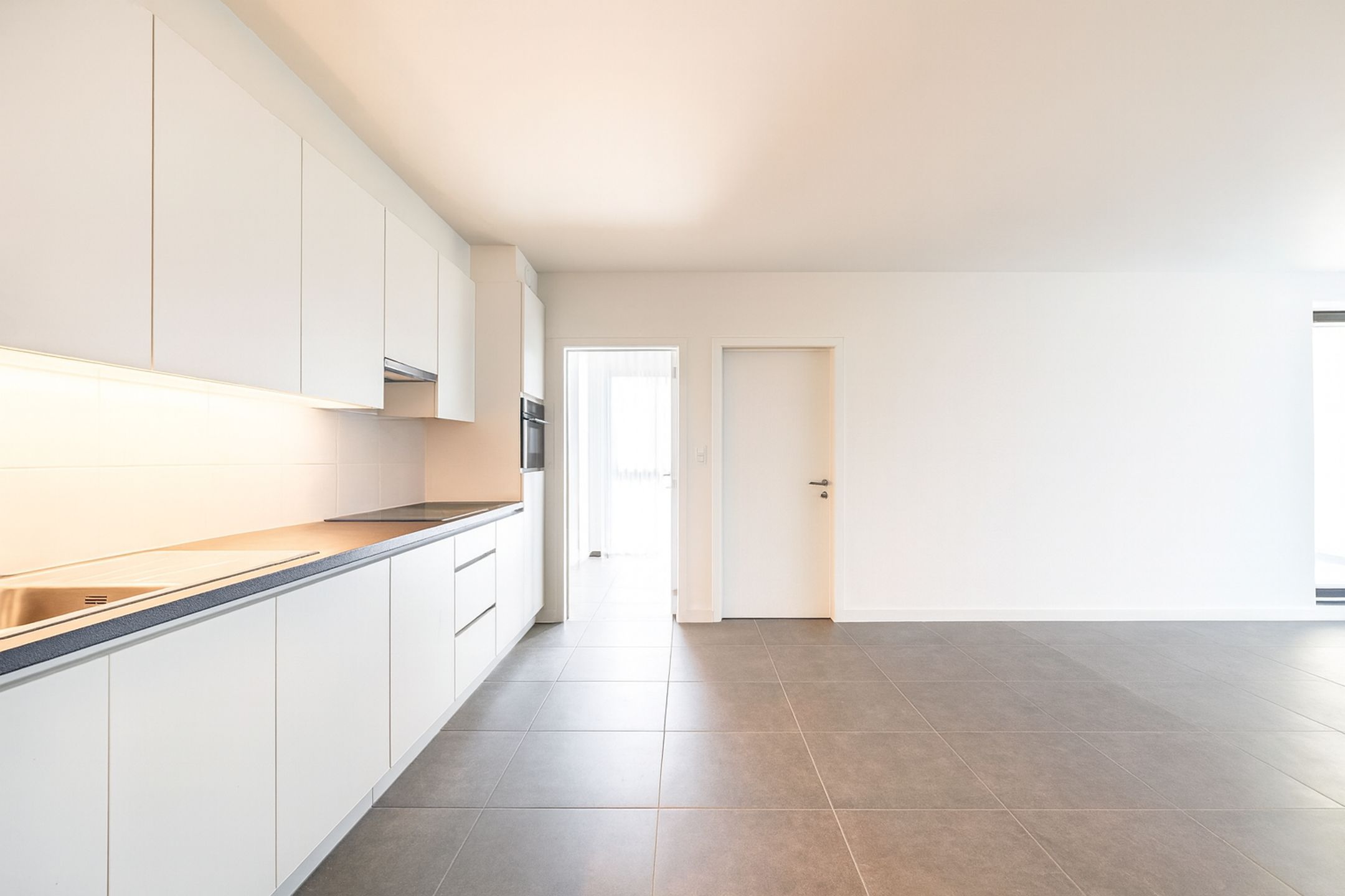 Centraal gelegen, recent appartement van 100m² met 2 slpks foto 4