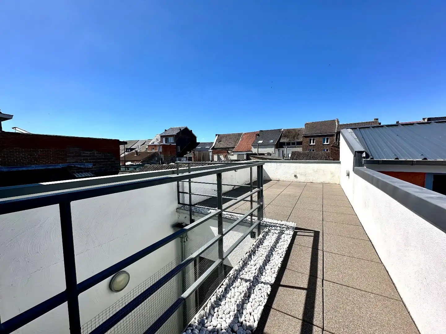 Verzorgde en moderne woning met 2 slaapkamers en terras in Tongeren-Borgloon foto 15