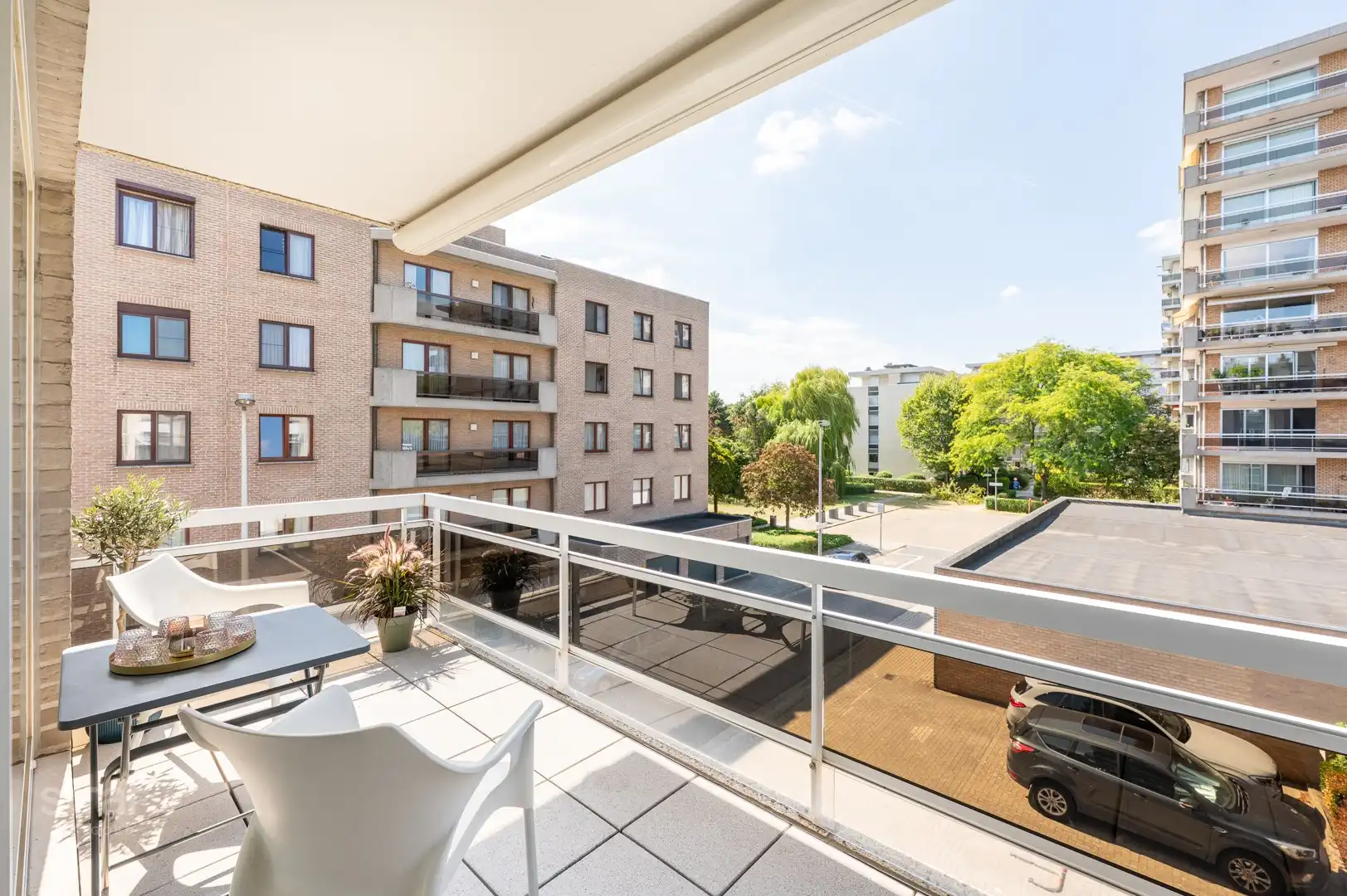 Ruim hoekappartement met 2 terrassen, garagebox, EPC B en topligging op Linkeroever foto 5