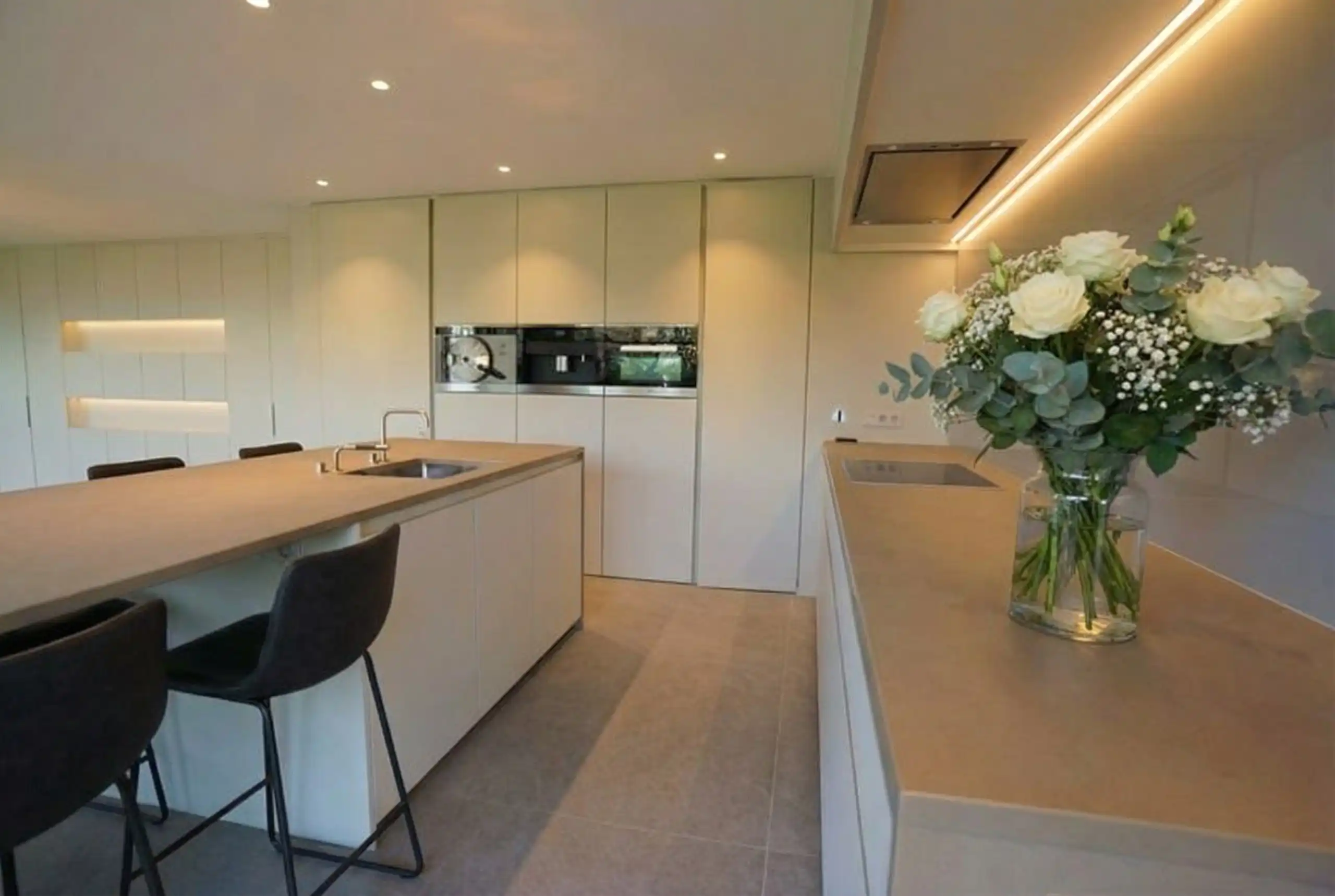 Zeldzame parel!  Klasse appartement met groen panorama foto 9