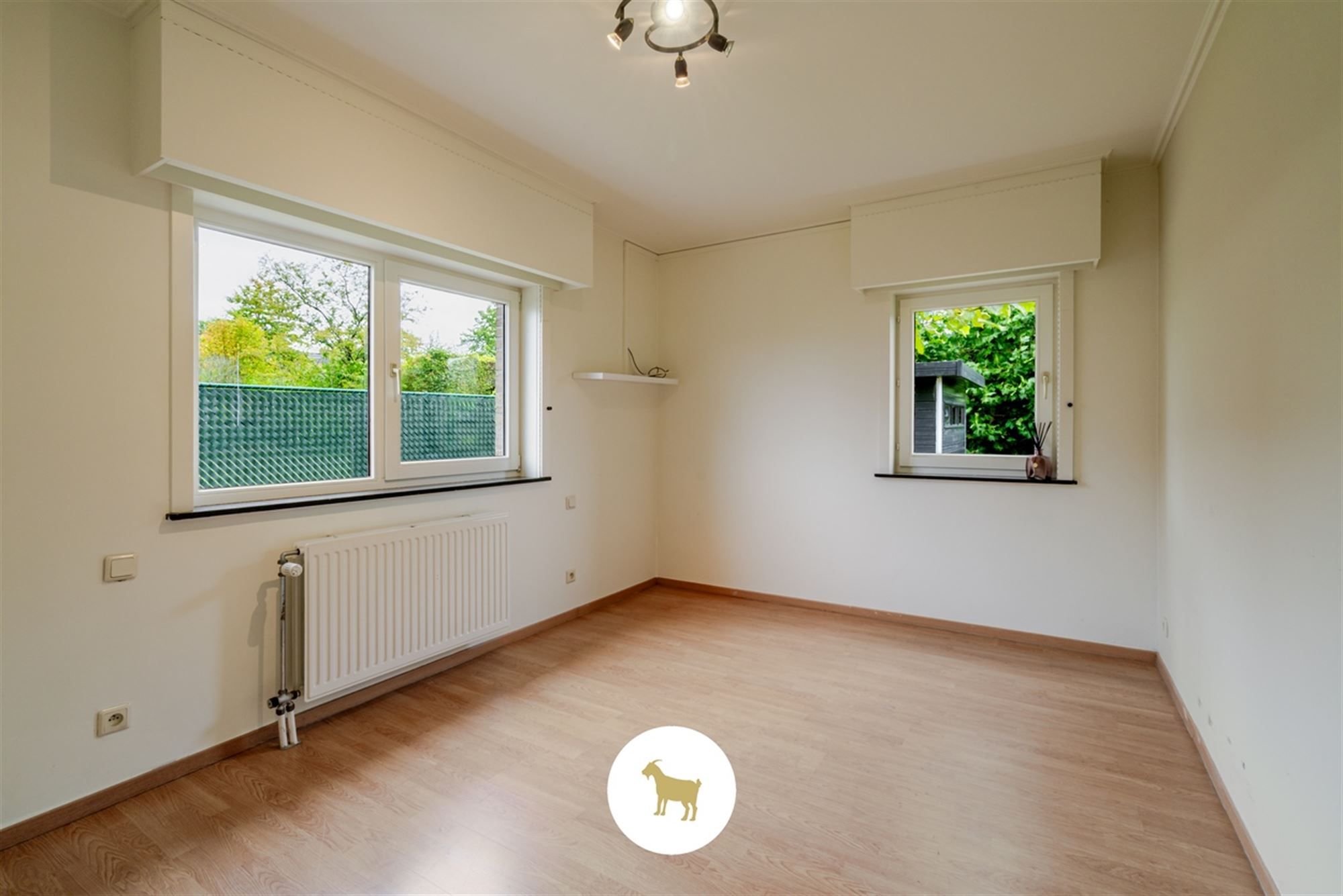Instapklare OPEN BEBOUWING met 3 SLAAPKAMERS en GARAGE op een rustig gelegen PERCEEL GROND van 655m² foto 15