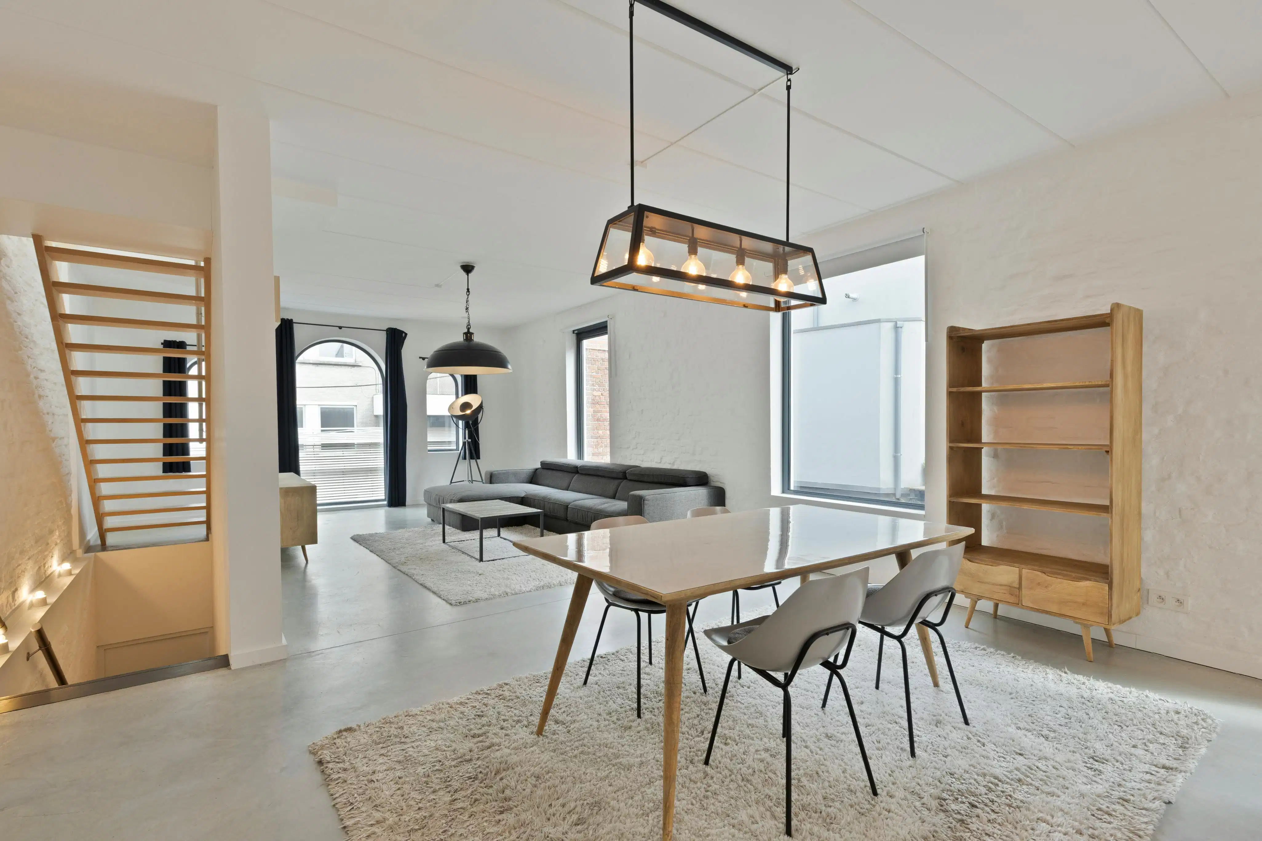 Karaktervolle en instapklare duplex badend in het licht foto 3