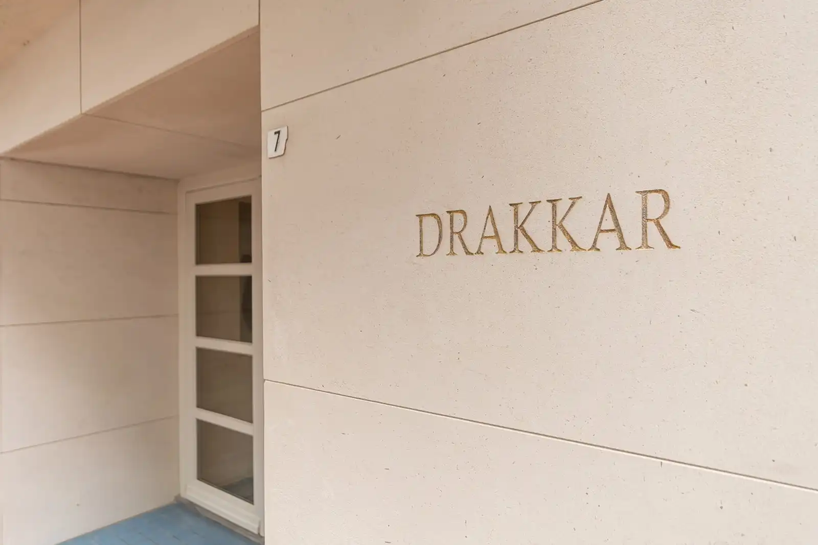 Leuk gerenoveerd appartement met zijdelings zeezicht gelegen vlakbij de Kustlaan. foto 2