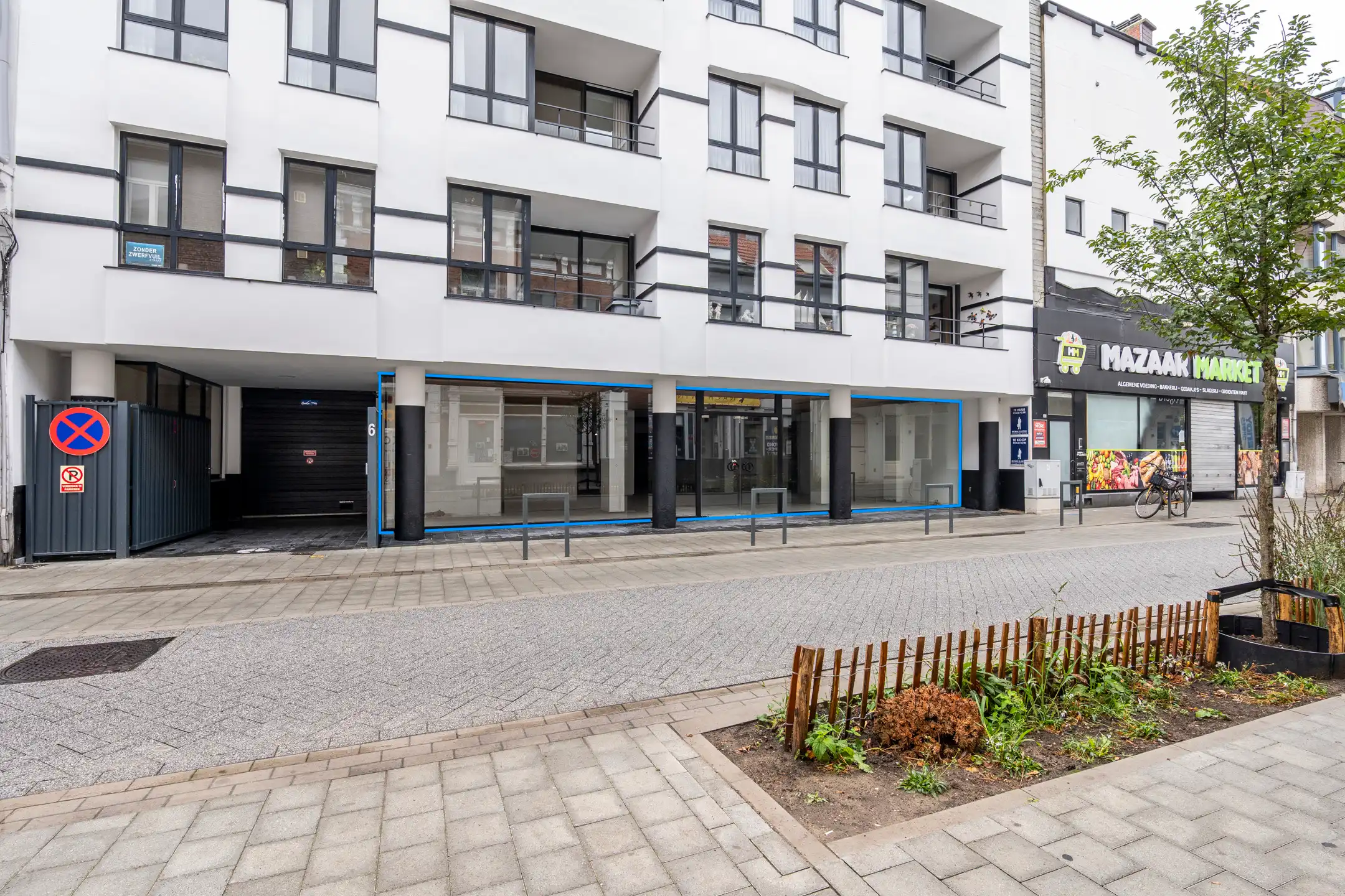 TE HUUR: Commerciële ruimte / Kantoorruimte foto 2