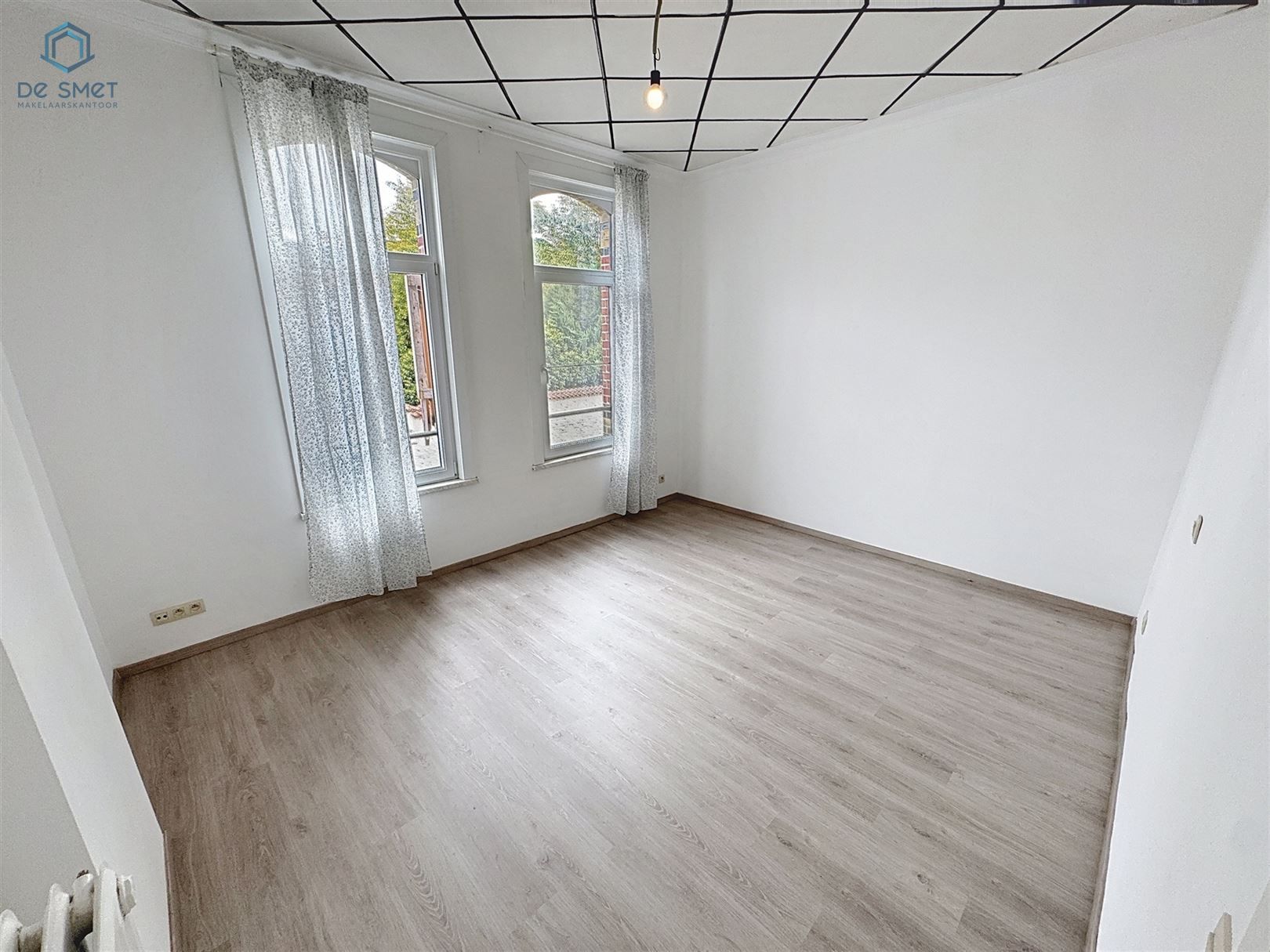 Instapklare, volledig gerenoveerde woning met 4 slaapkamers, terras en tuinberging in hartje Geraardsbergen! foto 14
