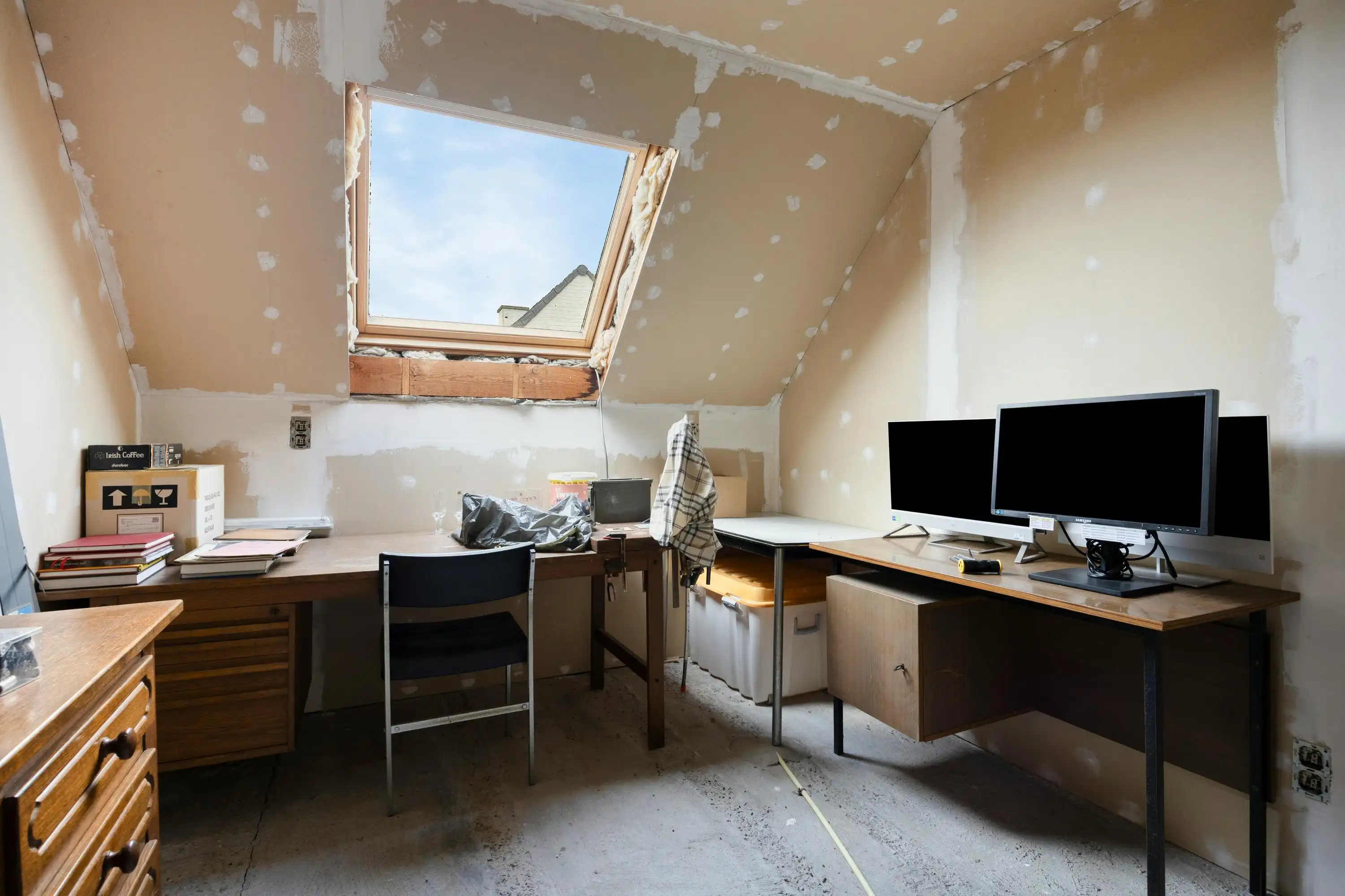 Alleenstaand huis met veel potentieel te koop in Waregem foto 16