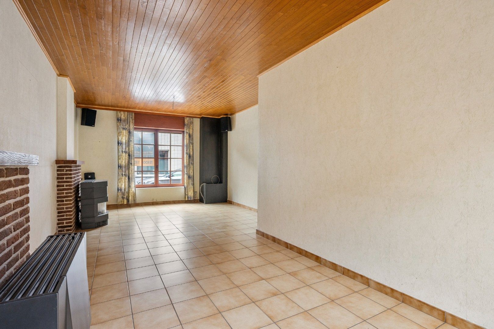 Te renoveren woning met 2 slaapkamers en zonnige tuin in Mesen foto 3