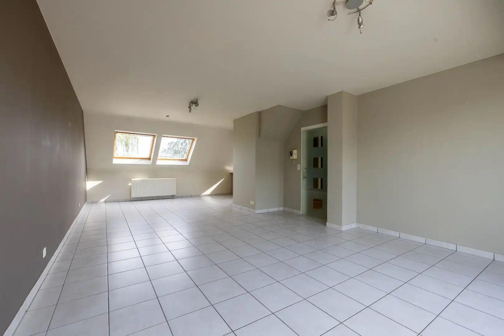 Ruim duplex appartement met 2 slk en zonneterras en garage foto 3