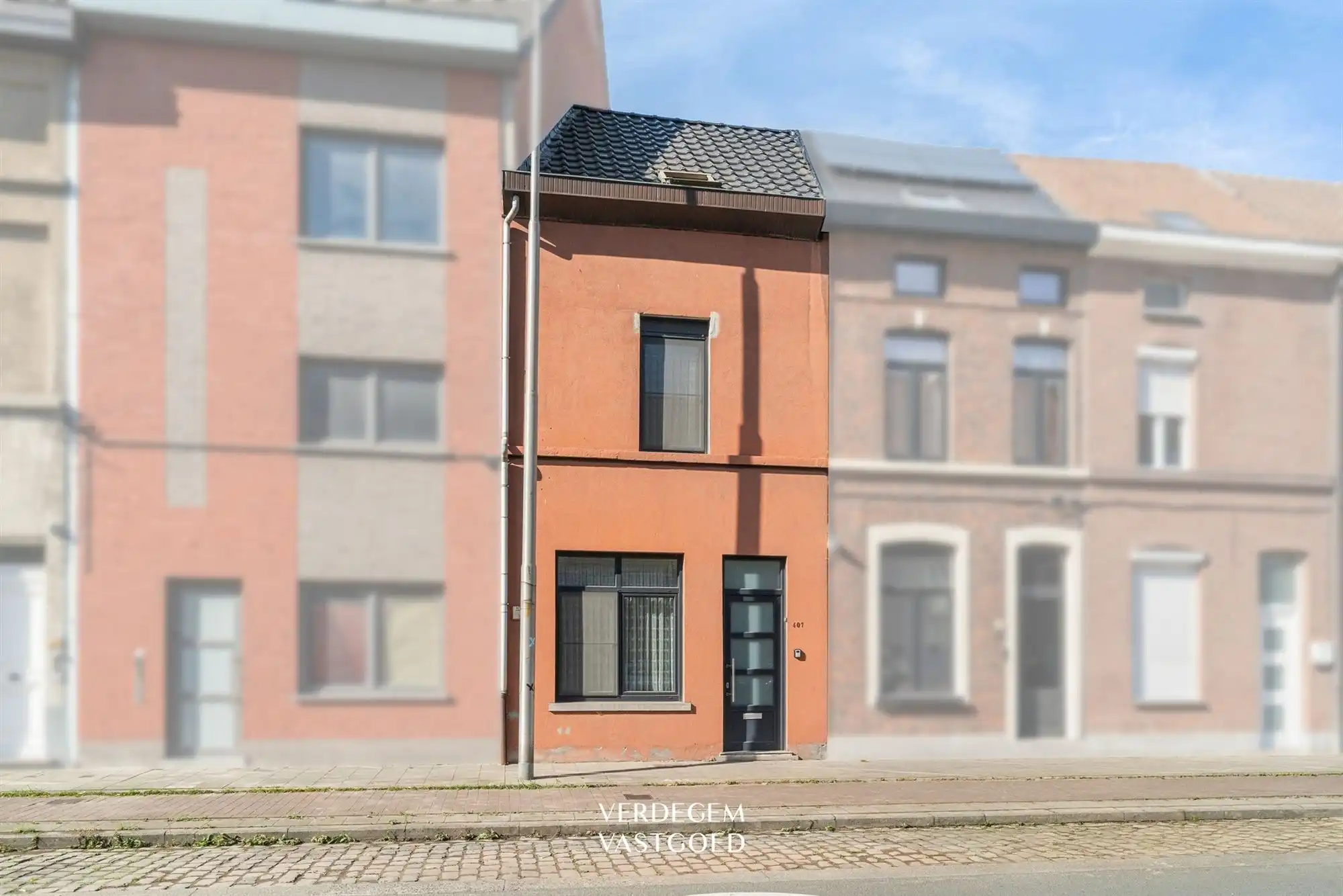 Instapklare woning met grote leefruimte en vier slaapkamers foto 4