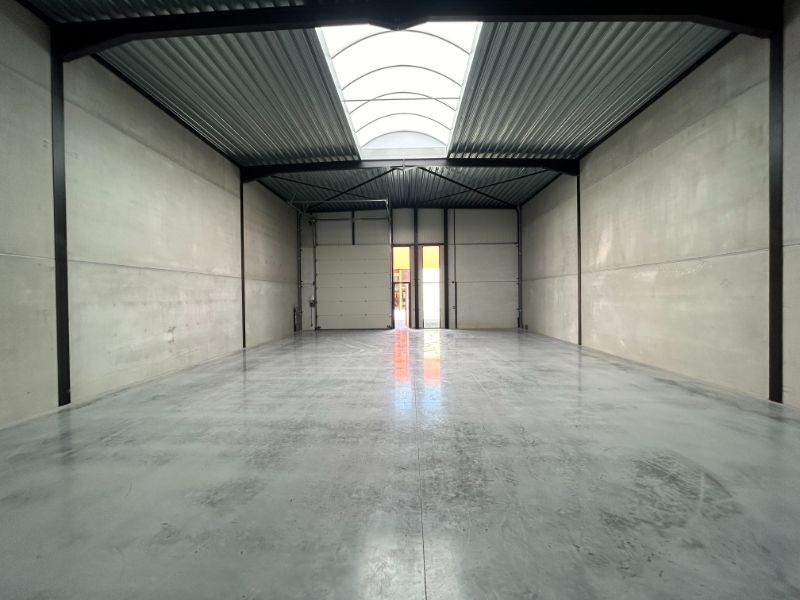 Nieuwbouw magazijn te huur in Evergem – uitstekende bereikbaarheid & kwalitatieve afwerking foto 6