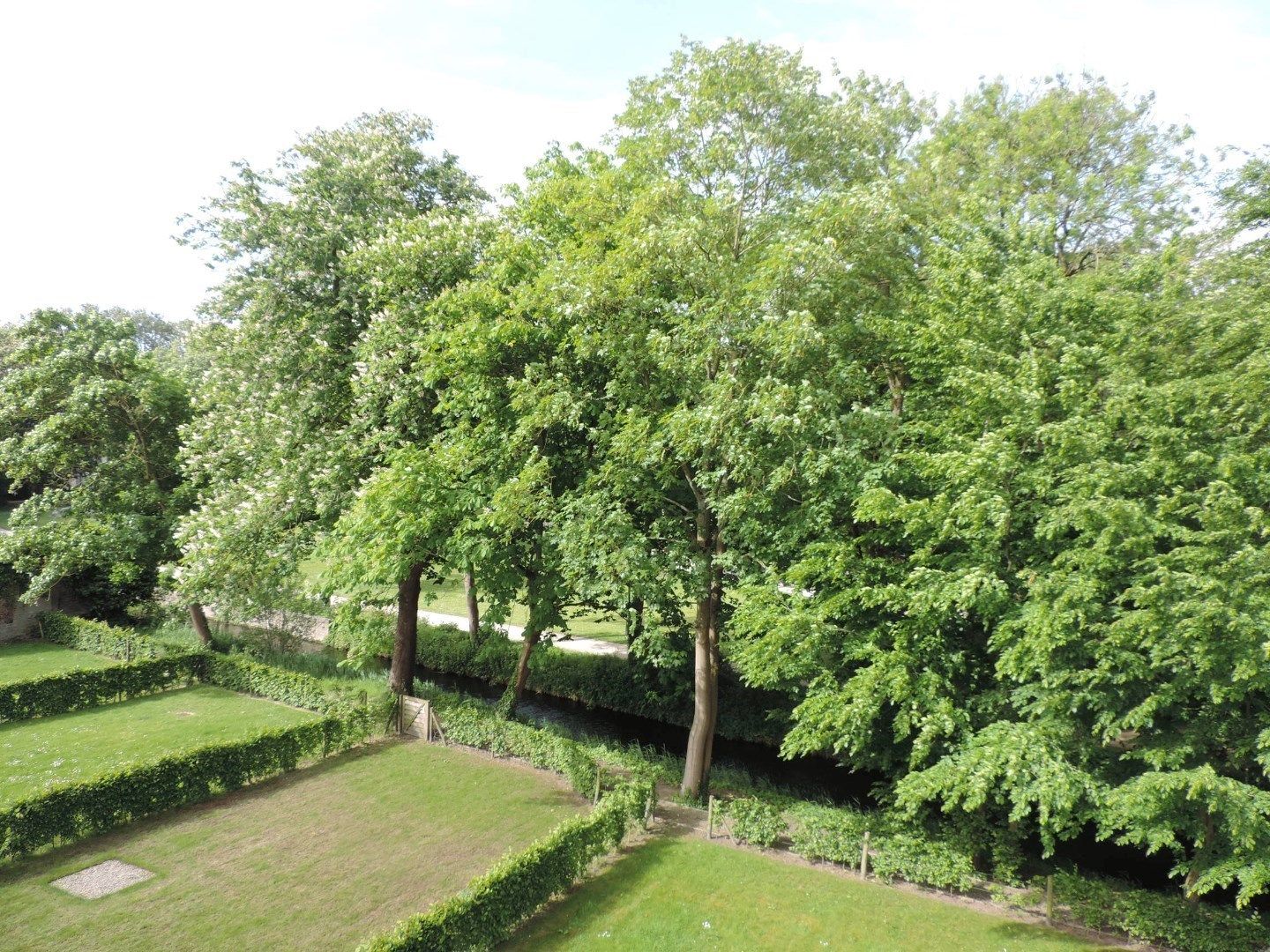 Exclusief appartement op een toplocatie in hartje Brugge met veel licht en mooi uitzicht. foto 16