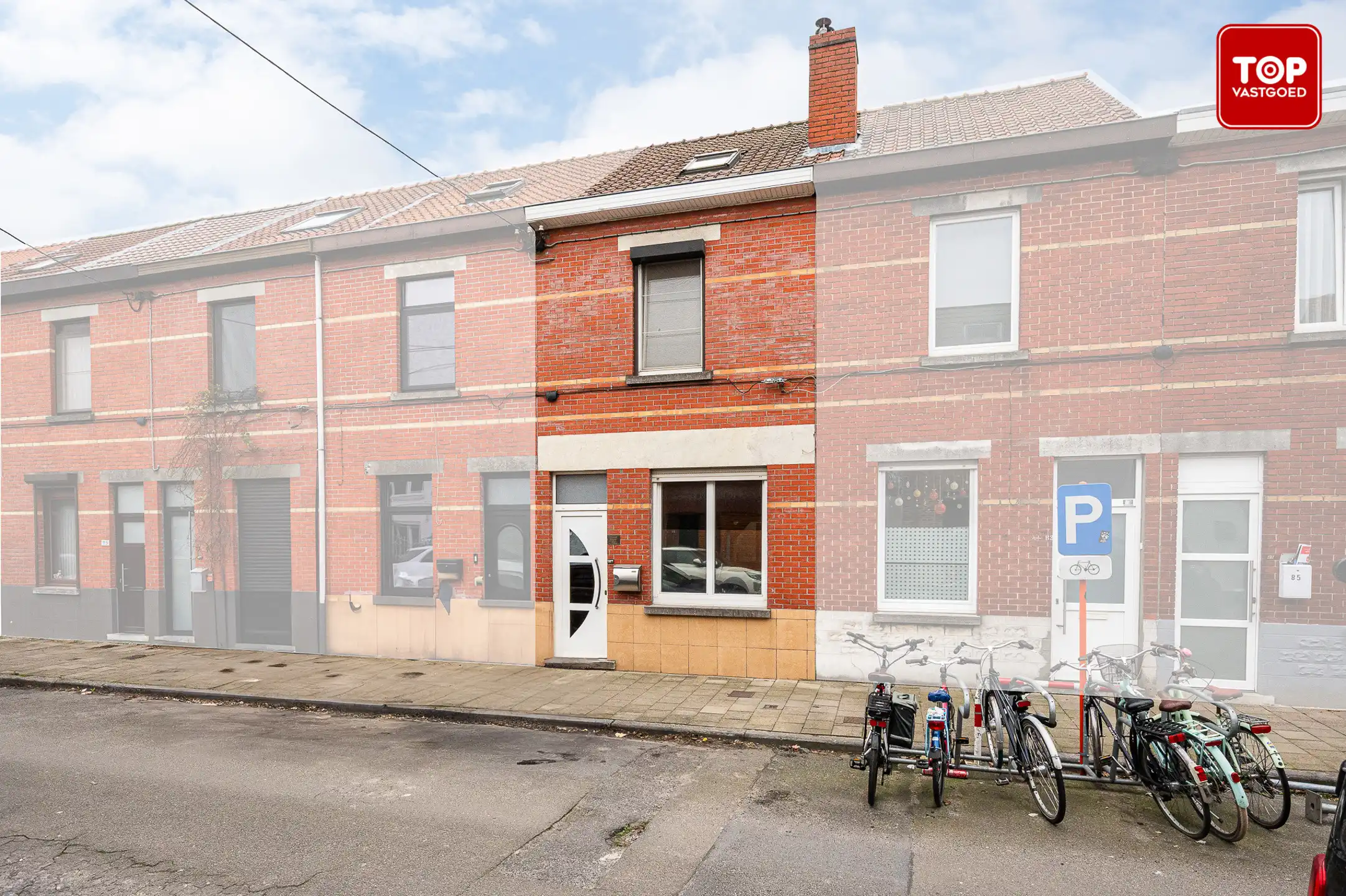 Te renoveren woning met 4 slaapkamers en leuke stadstuin. foto 2