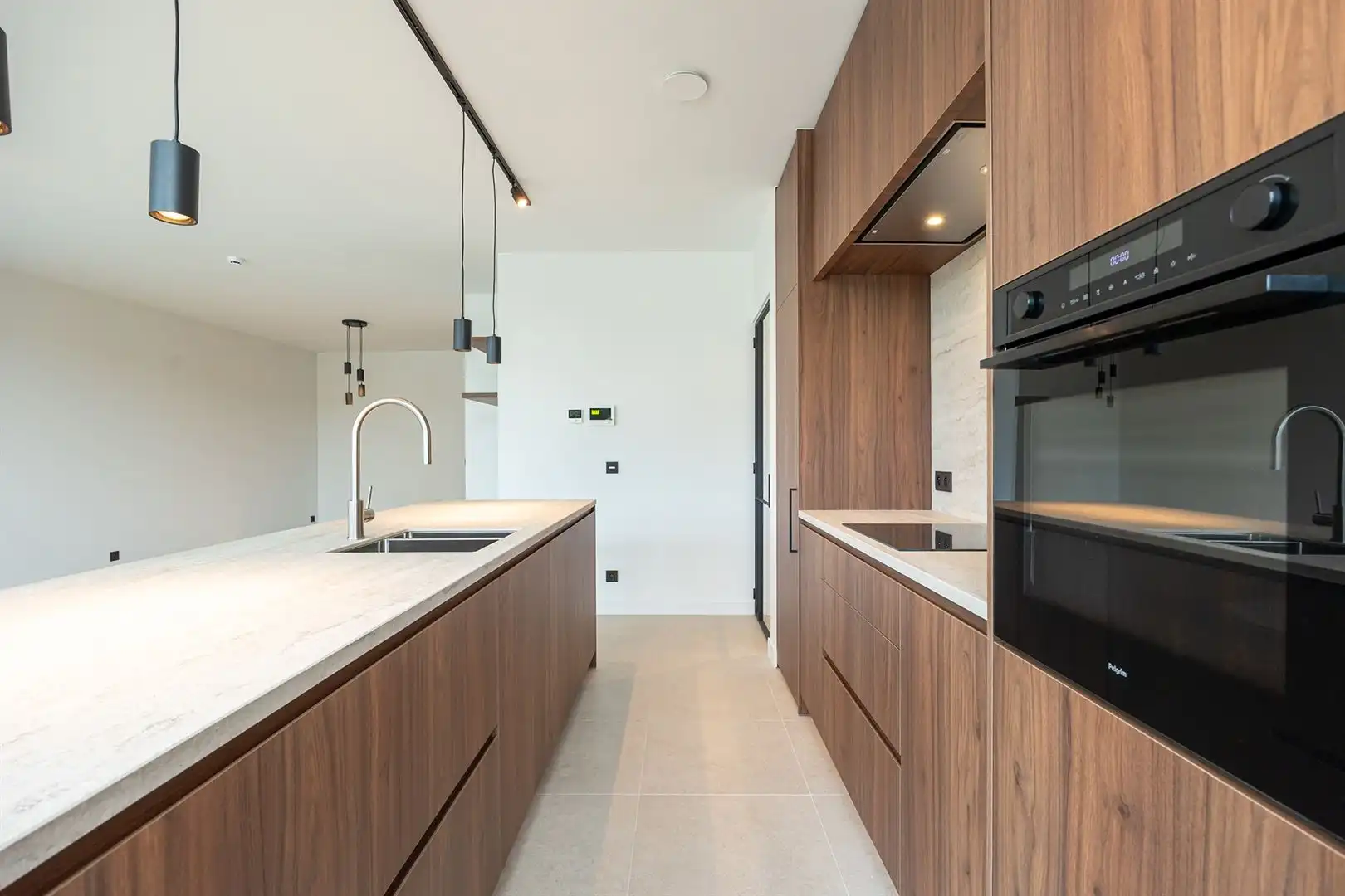 Exclusief penthouse met luxe afwerking en wijds uitzicht. foto 7