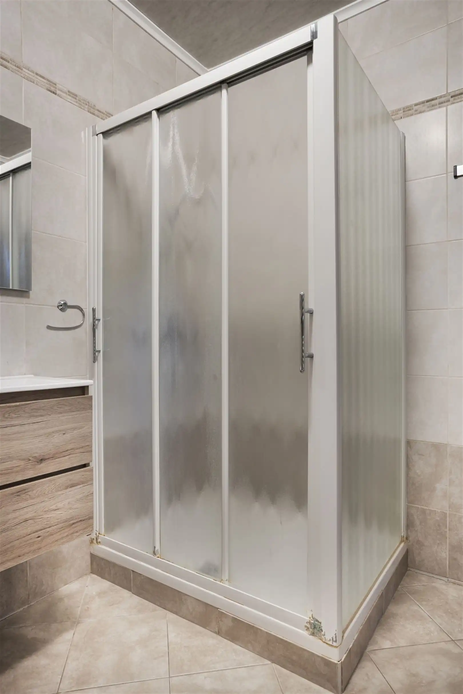 TE KOOP: Opbrengsteigendom in het centrum van Heusden-Zolder! foto 21