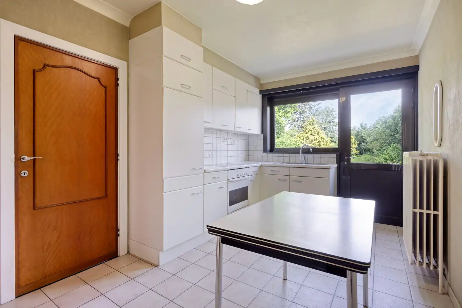 Gelijkvloerse woning met 3 slpks op een uniek perceel van 2.164 m² nabij de Markt !  foto 6