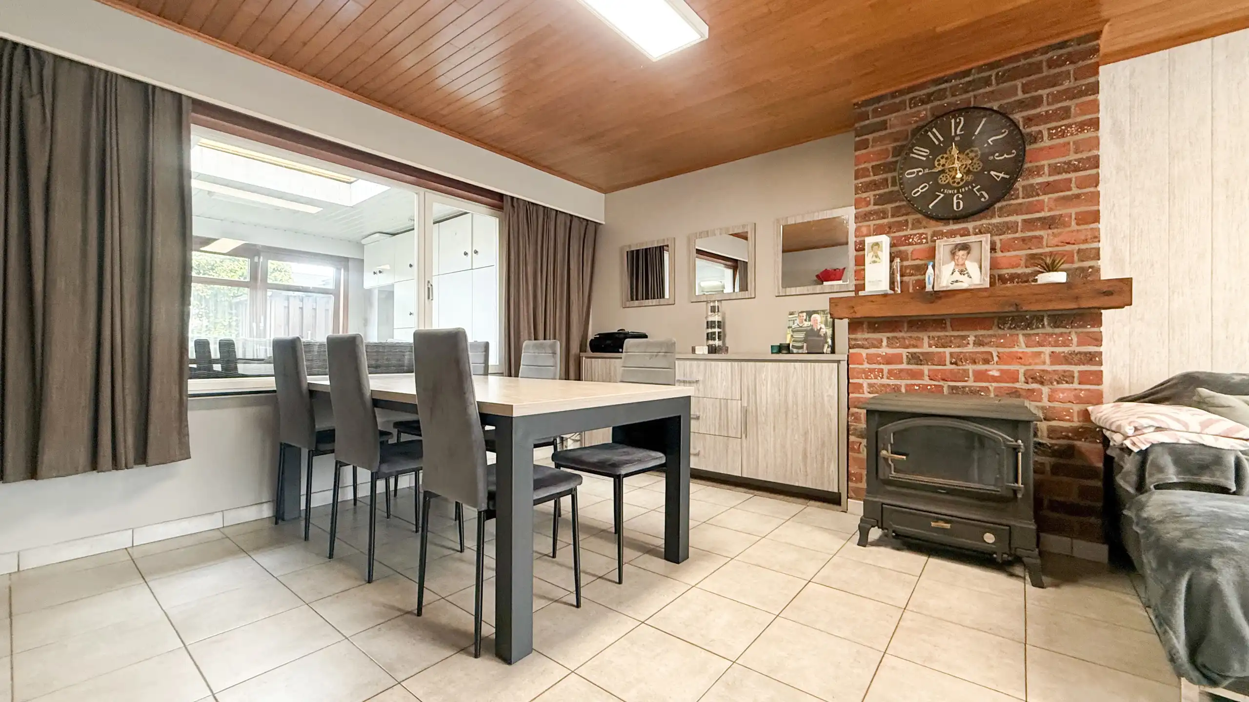 Instapklare woning met 3 slaapkamers op toplocatie! foto 9