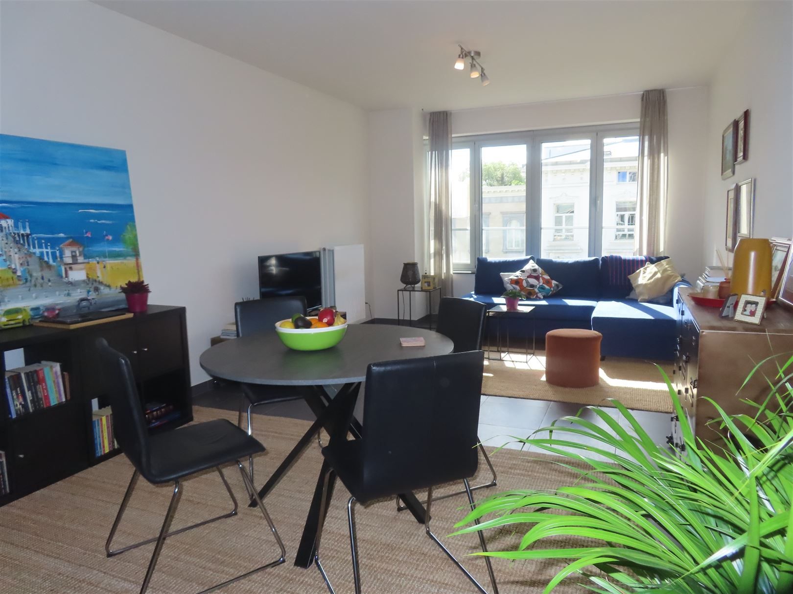 Appartement met één slaapkamer en terras op Belgiëlei! foto 3