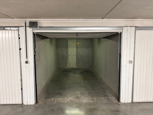 Garagebox centraal gelegen te Middelkerke foto 2