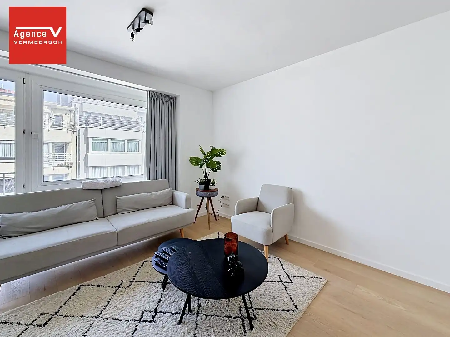 Gunstig gelegen gemeubileerd 2-slpkr appartement 50m van Casino Kursaal.  foto 2