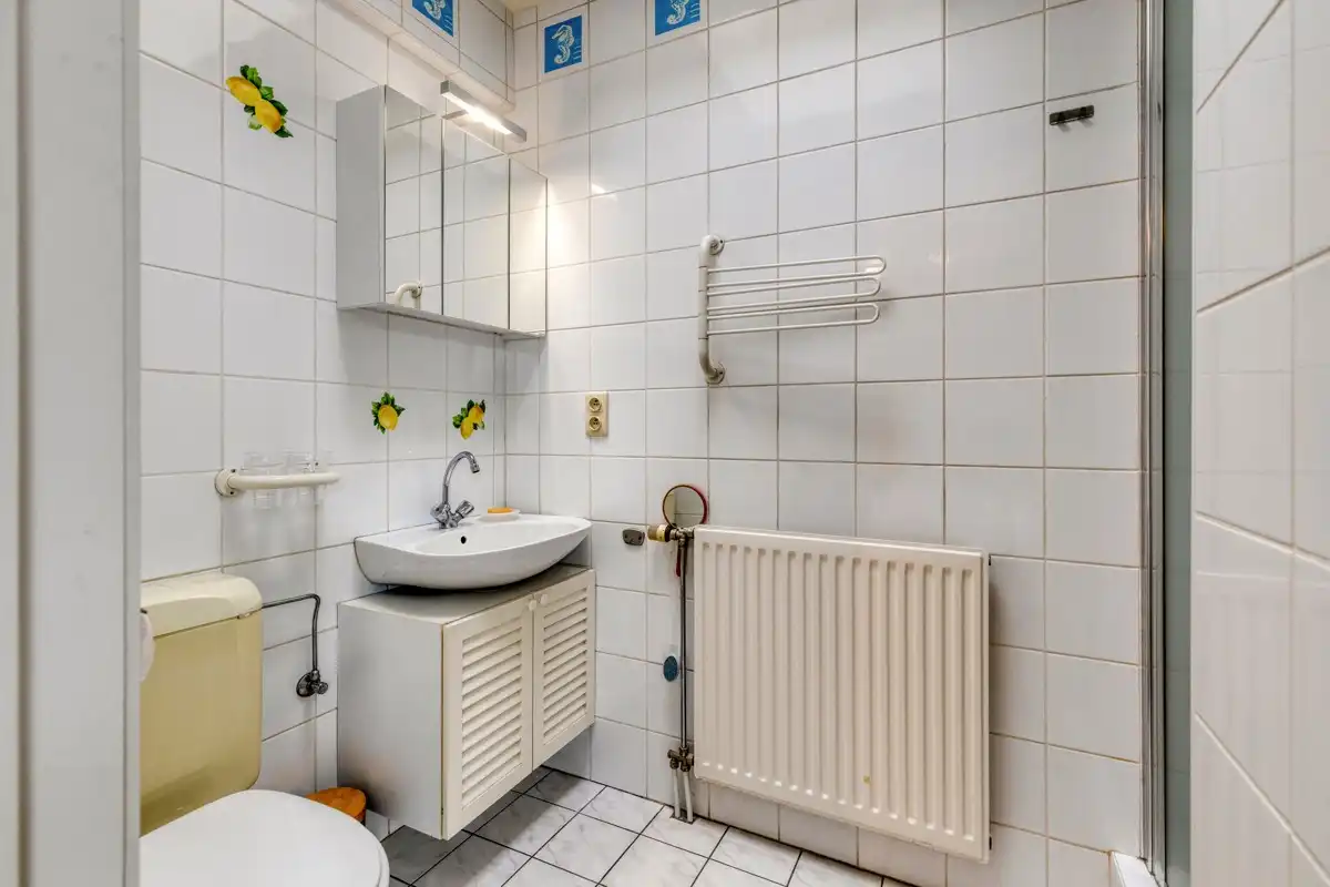 Appartement met 1 slaapkamer en twee ruime zonneterrassen, met een parkeerplaats in het gebouw die samen met het appartement aangekocht dient te worden. foto 9