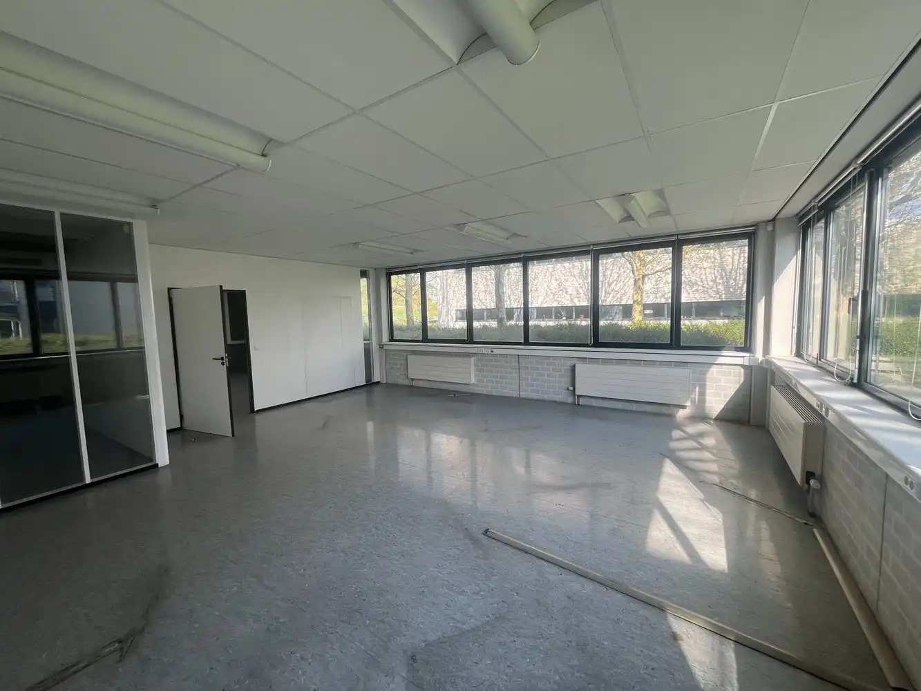 1.786 m² kantoren met 54p foto 26