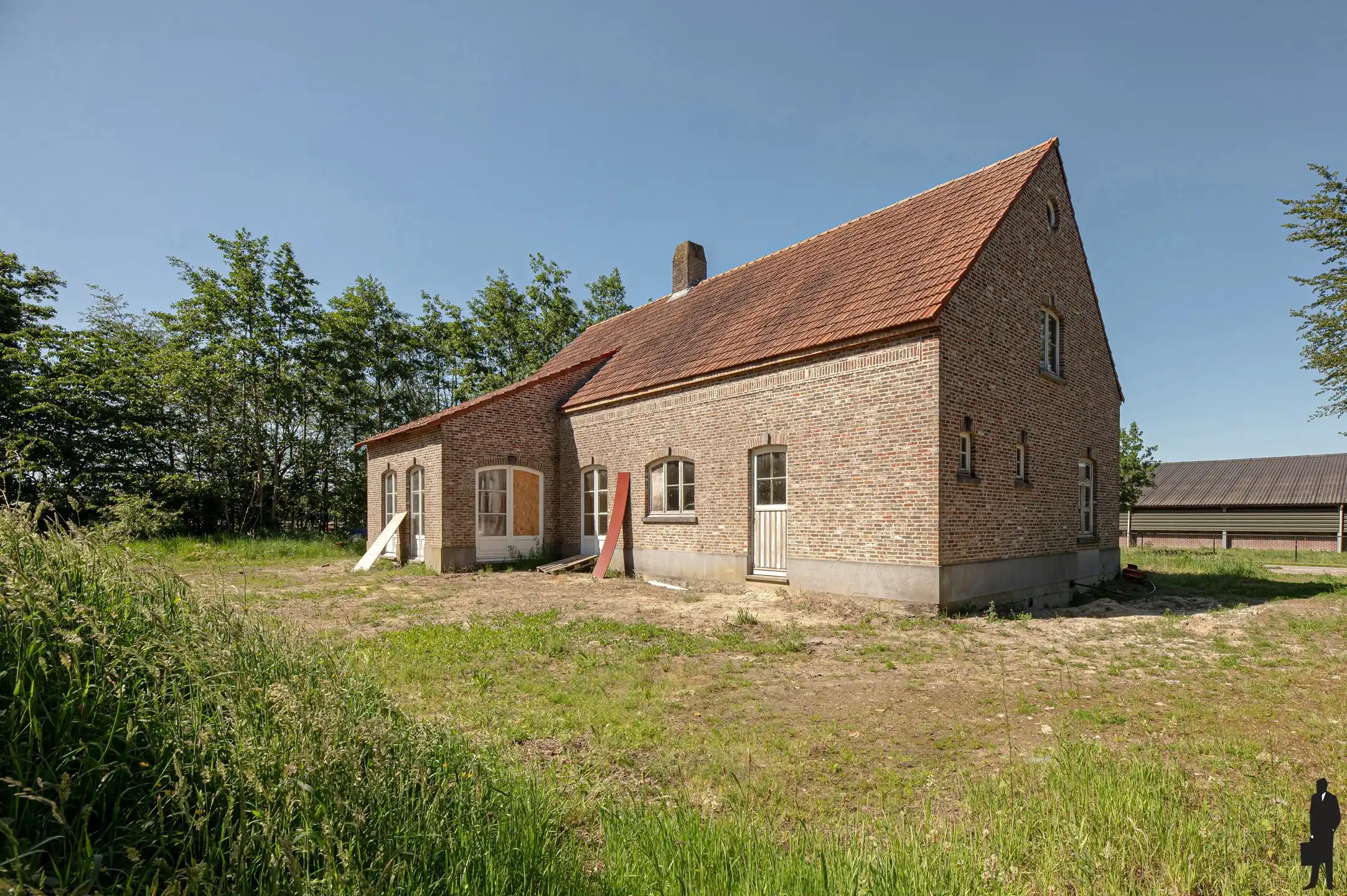 Authentieke hoeve in renovatie op een uitzonderlijk ruim perceel, rustig en landelijk gelegen met een uitstekende zuidelijke oriëntatie. foto 20