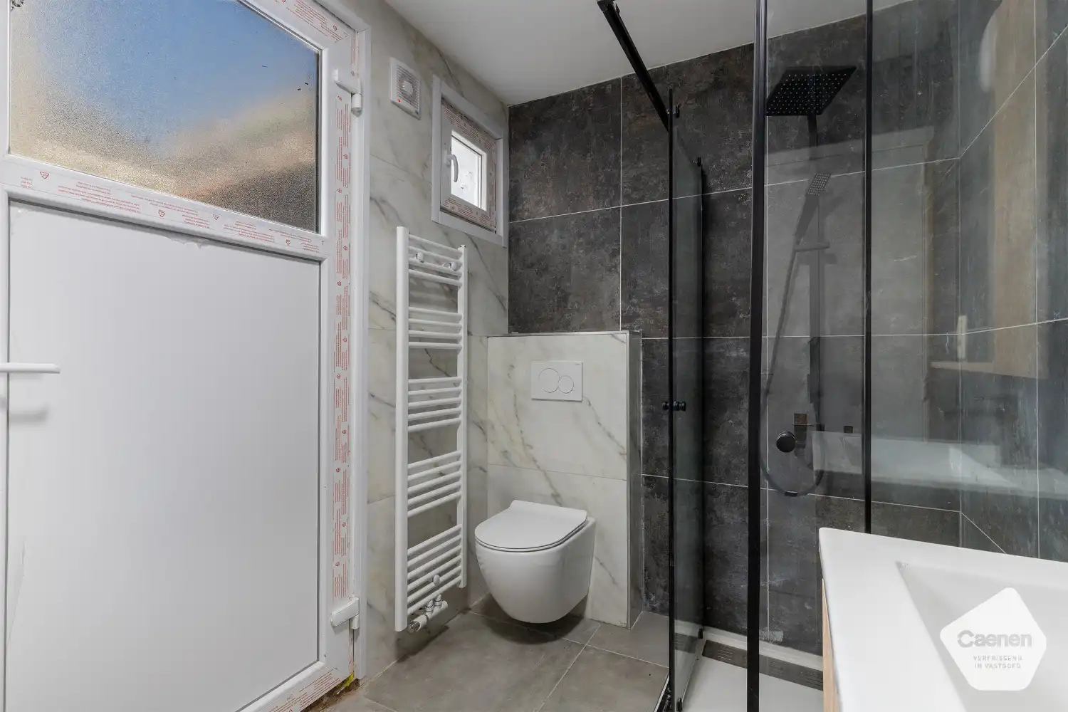 Een licht op te frissen appartement met twee slaapkamers, gelegen op een rustige locatie nabij het strand, het centrum en het openbaar vervoer foto 14